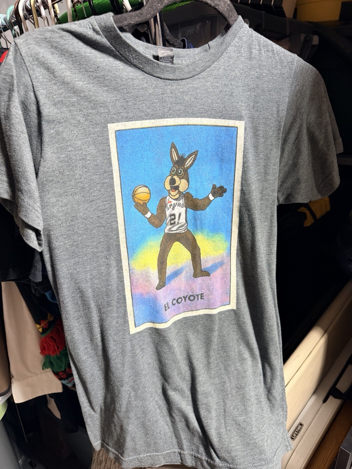 San Antonio Spurs Coyote TShirt Small Basketball SGA Rare