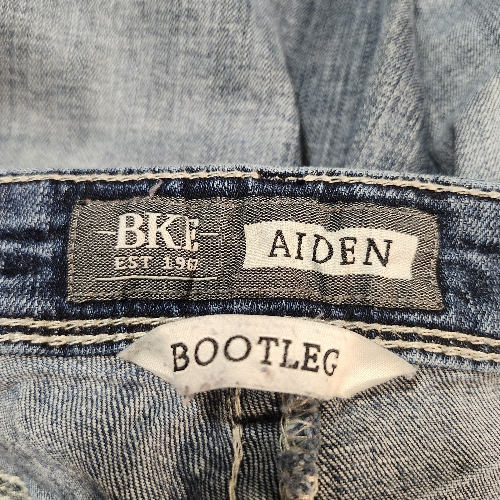 BKE Aiden Jeans Mens 33×31 Blue Bootleg Stretch Denim Rodeo Cowboy