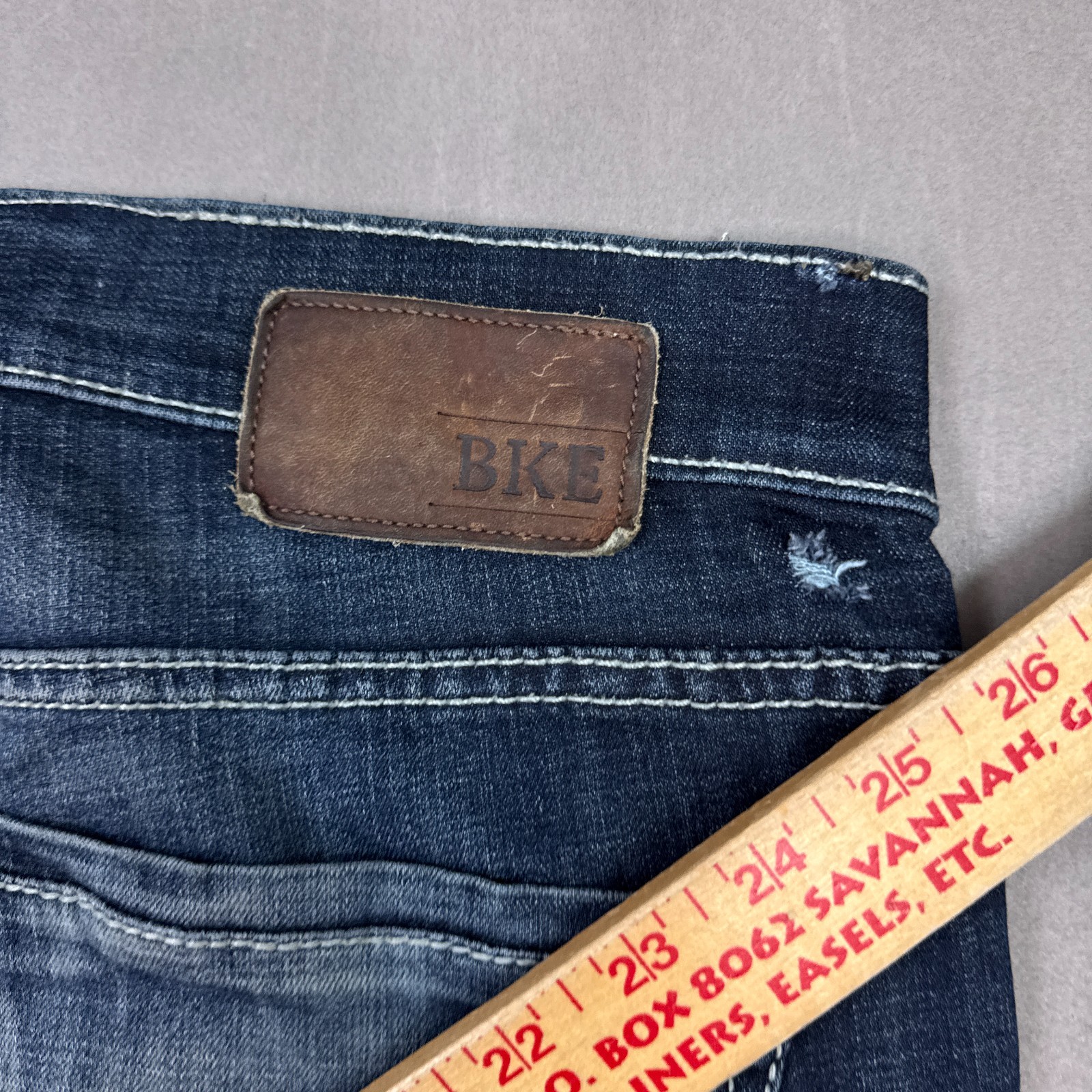 BKE Buckle Jeans Mens 30×32 Blue Aiden Pants Ultra Stretch Distressed Dirty Wash
