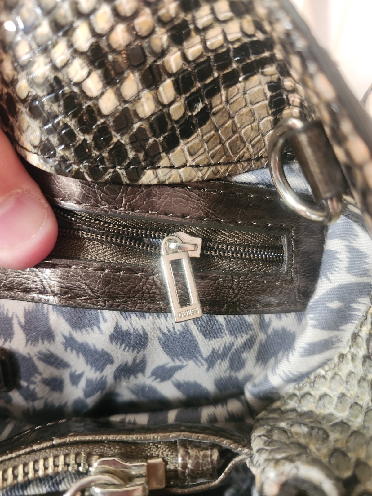 Y2K GUESS Monogram Snakeskin Print Shoulder Bag Purse Brown Beige Logo Handbag