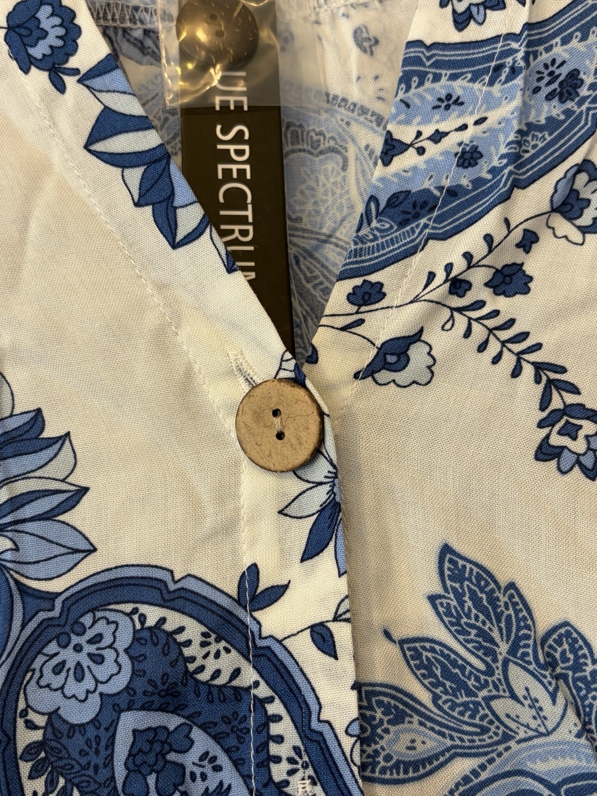 Unique Spectrum Blue White Floral V Neck Blouse Boho Flowy Top NWT Size Small
