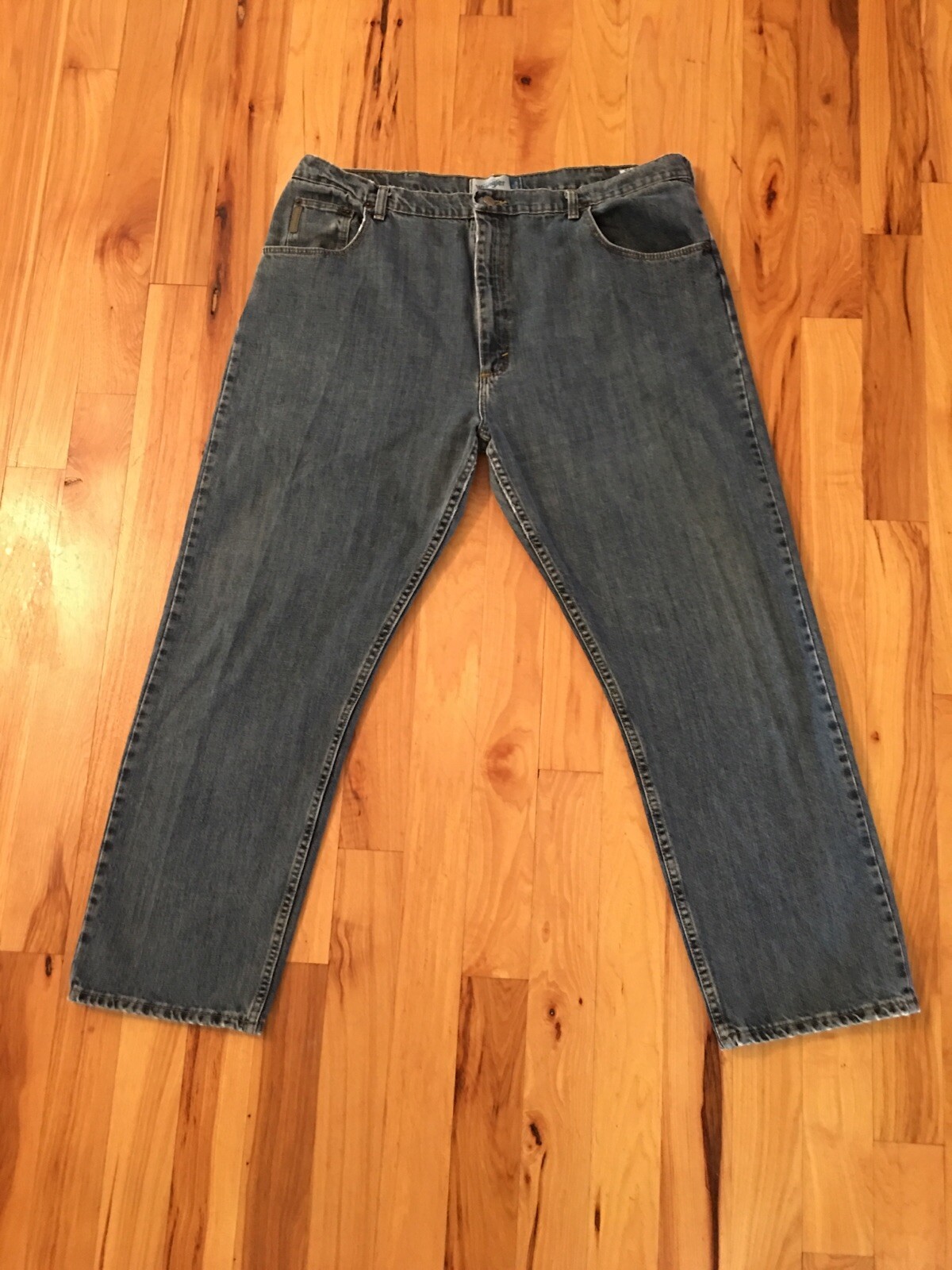 Genuine Wrangler Premium Mens Blue Jeans Relaxed Fit MGW10SD TAG 42 Fits 42 x 31