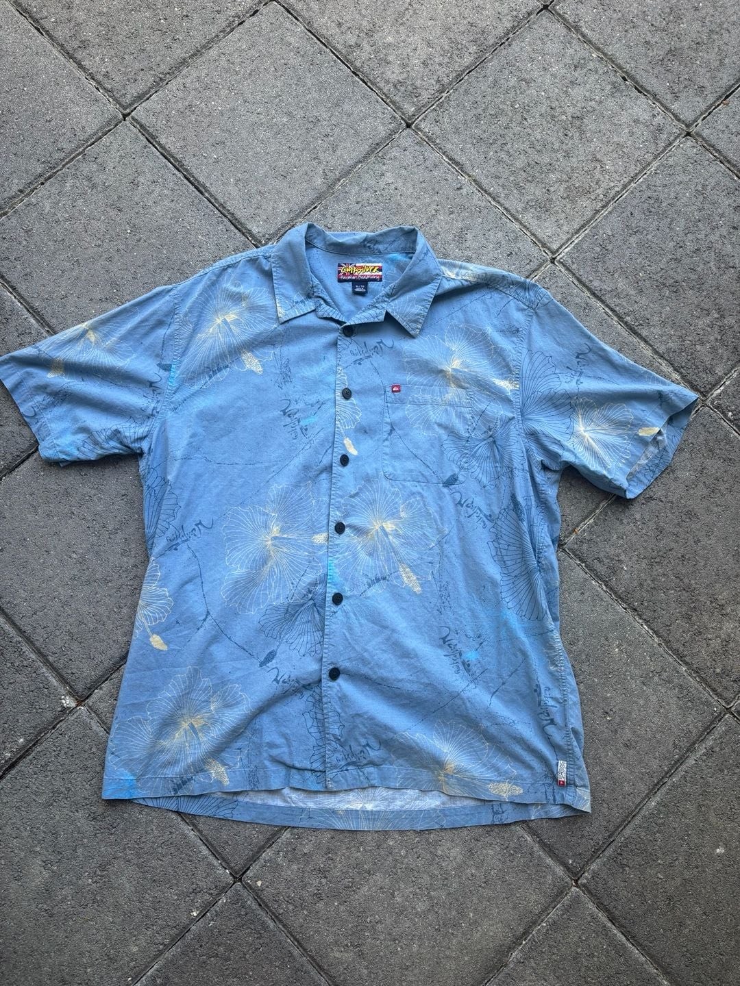 Quiksilver Hawaiian Floral Surf Short Sleeve Button Down Shirt Size XL