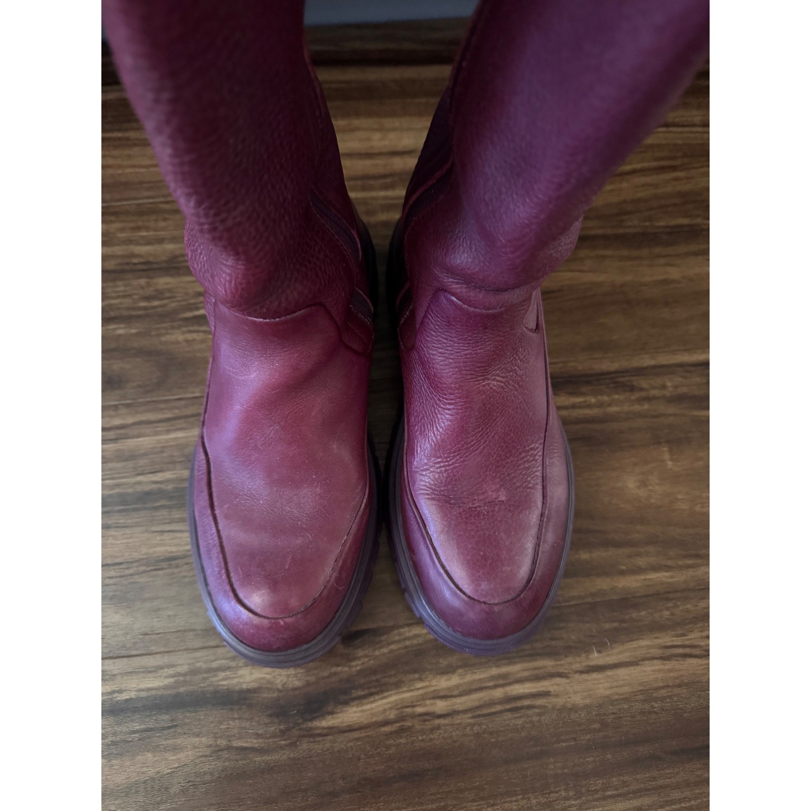 John Fluevog Magenta Pebbled Leather Tall Lug Sole Boots Made in Portugal W6 M4
