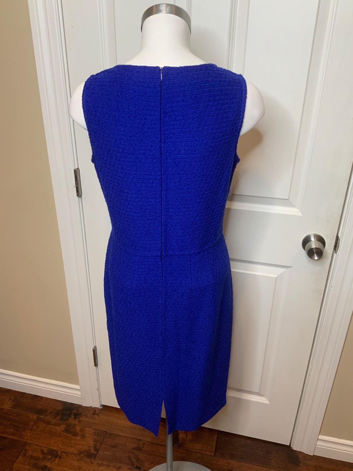 St. John Collection Blue Tweed Sleeveless Pencil Dress, Size 6