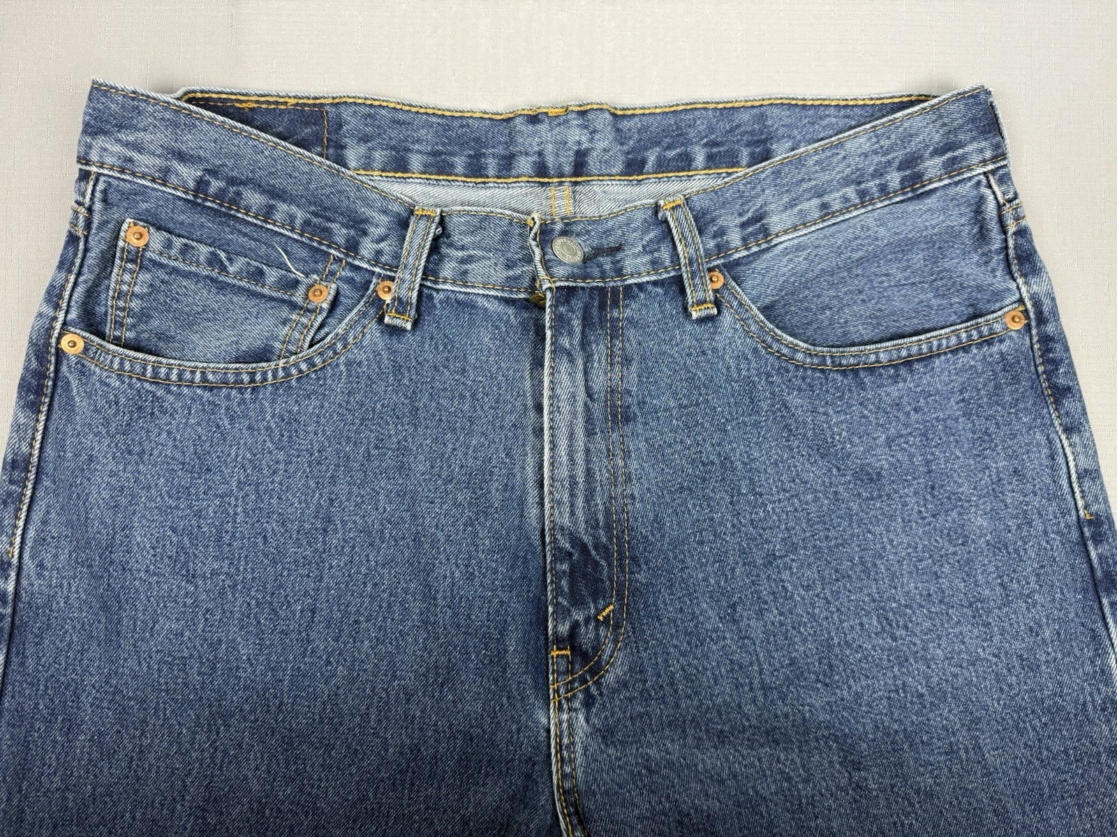 Levi’s 505 Men’s Jeans W36 L34 Regular Fit Straight Leg Medium Wash Blue Denim