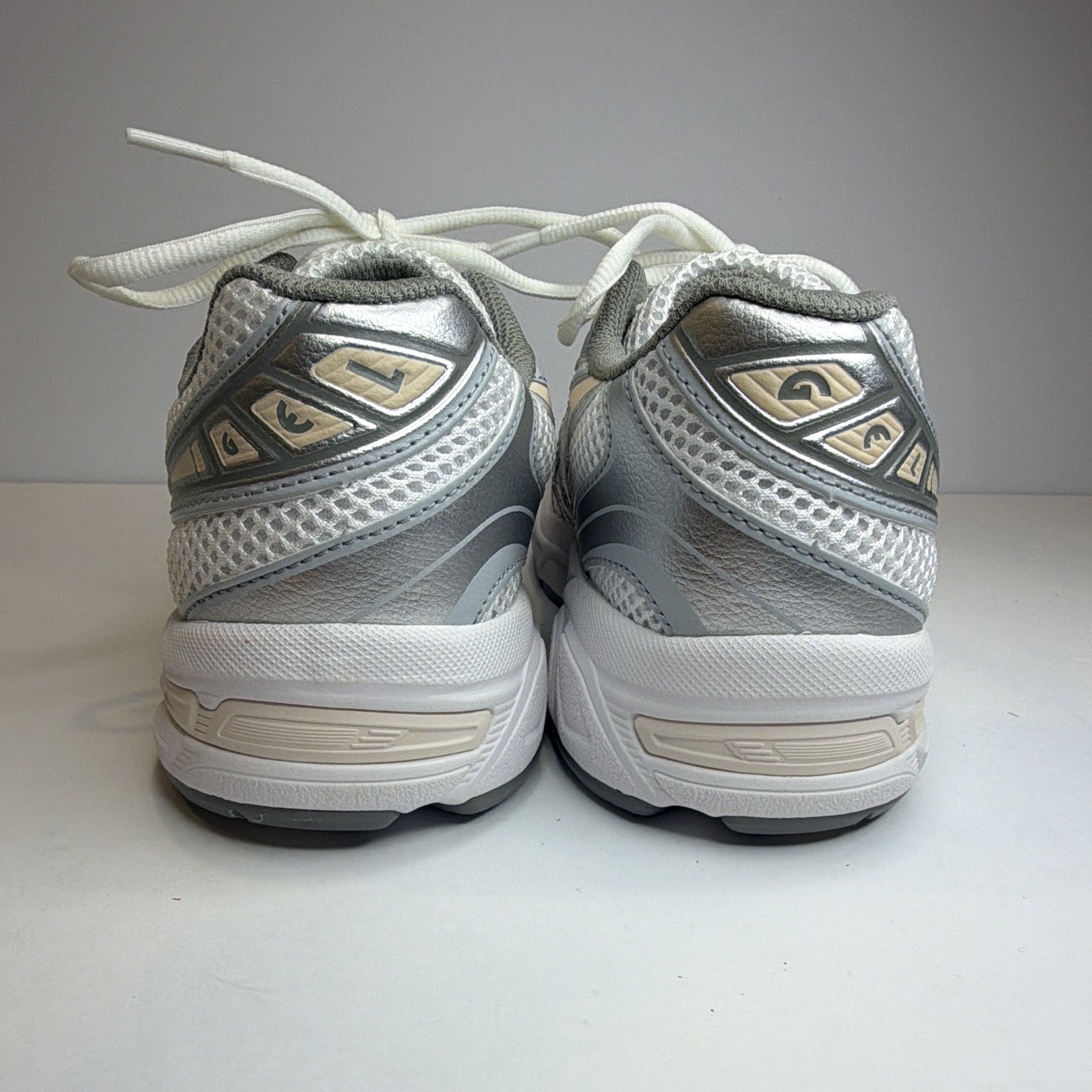 ASICS GEL-1130 GS Low Top Lace-Up White/Pearl Pink/Gray Kids 5.5 1204A169-101