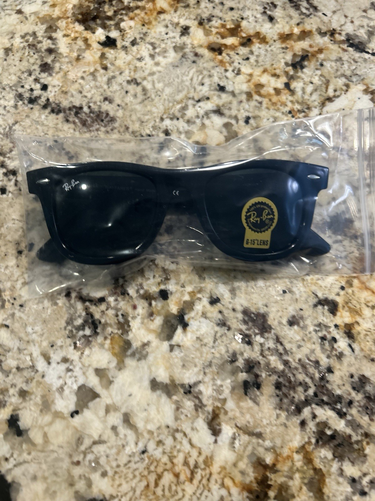 Ray-Ban Original Wayfarer RB2140 Black G-15 Green Lenses Sunglasses Brand New