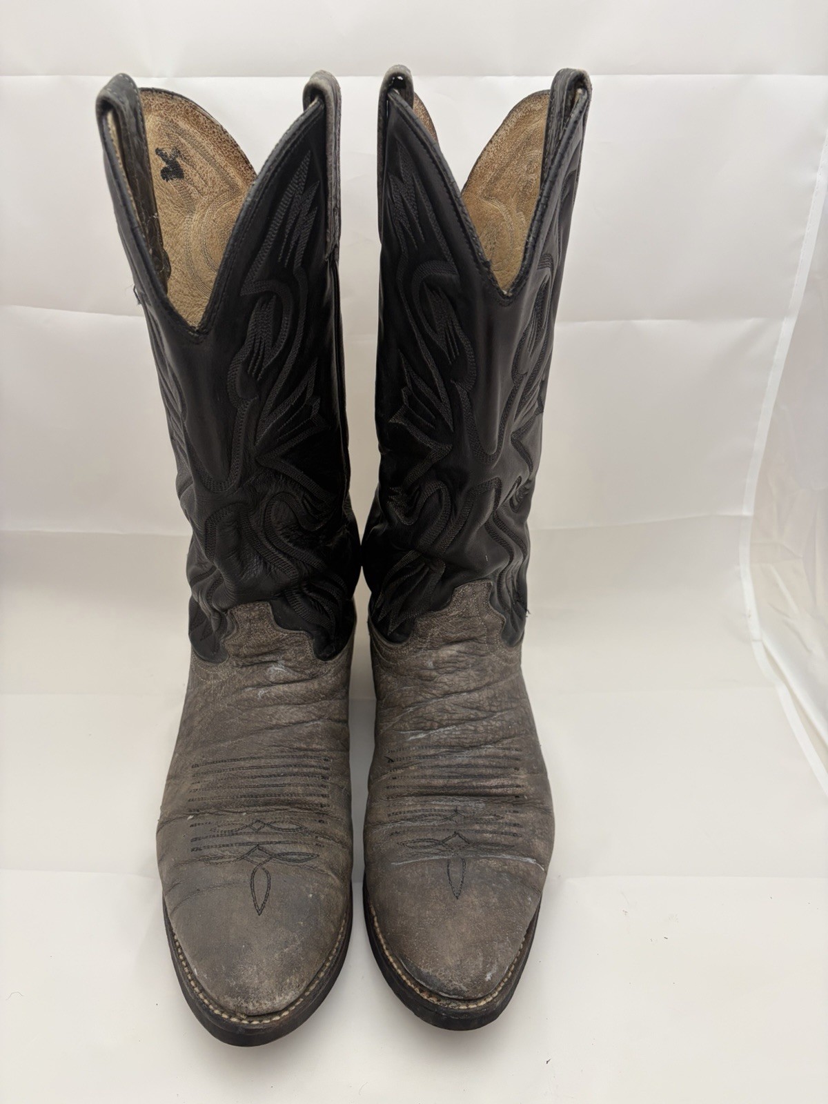 J Chisholm Cowboy Boots .. Vintage Barn Boots .. Gray & Black .. Men’s 10 1/2 D