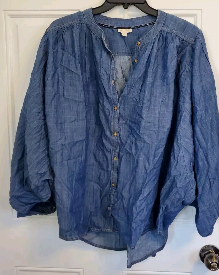 SMALL – Pilcro By ANTHROPOLOGIE The Sidney Batwing Chambrey Blouse
