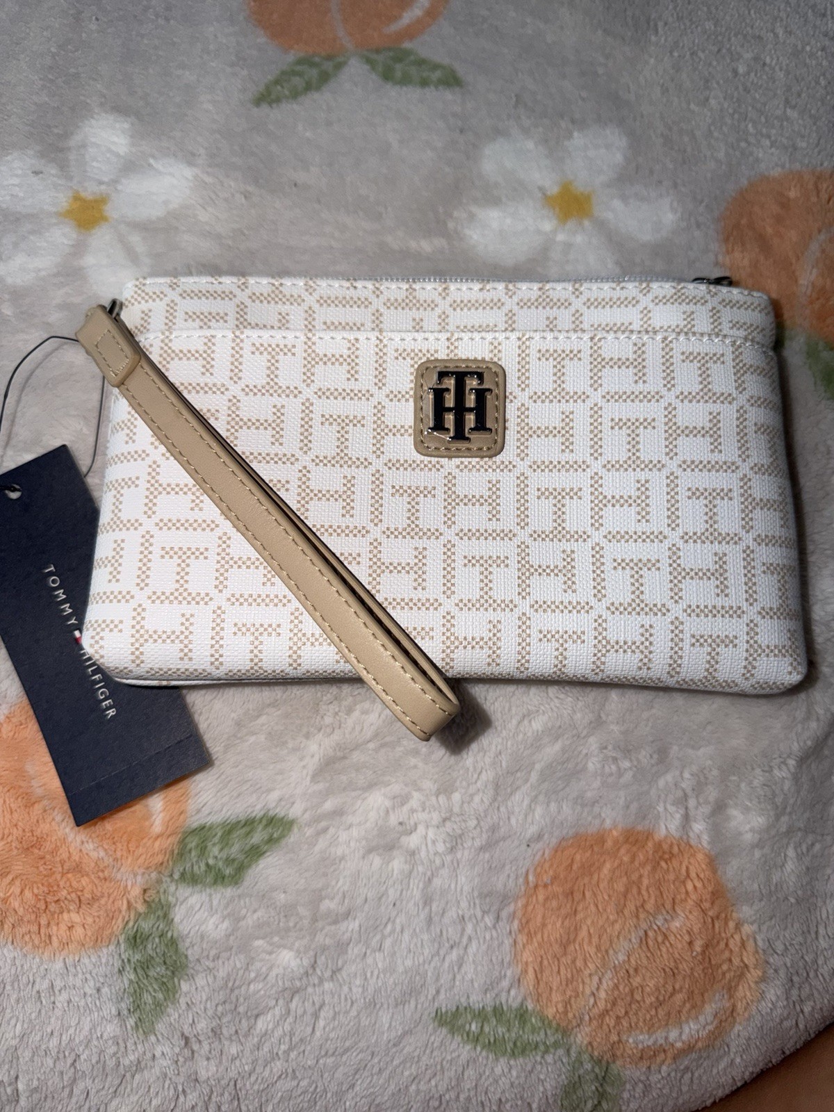 Tommy Hilfiger Women’s Beige/White Logo Wristlet Zip Wallet w/ Wrist Strap
