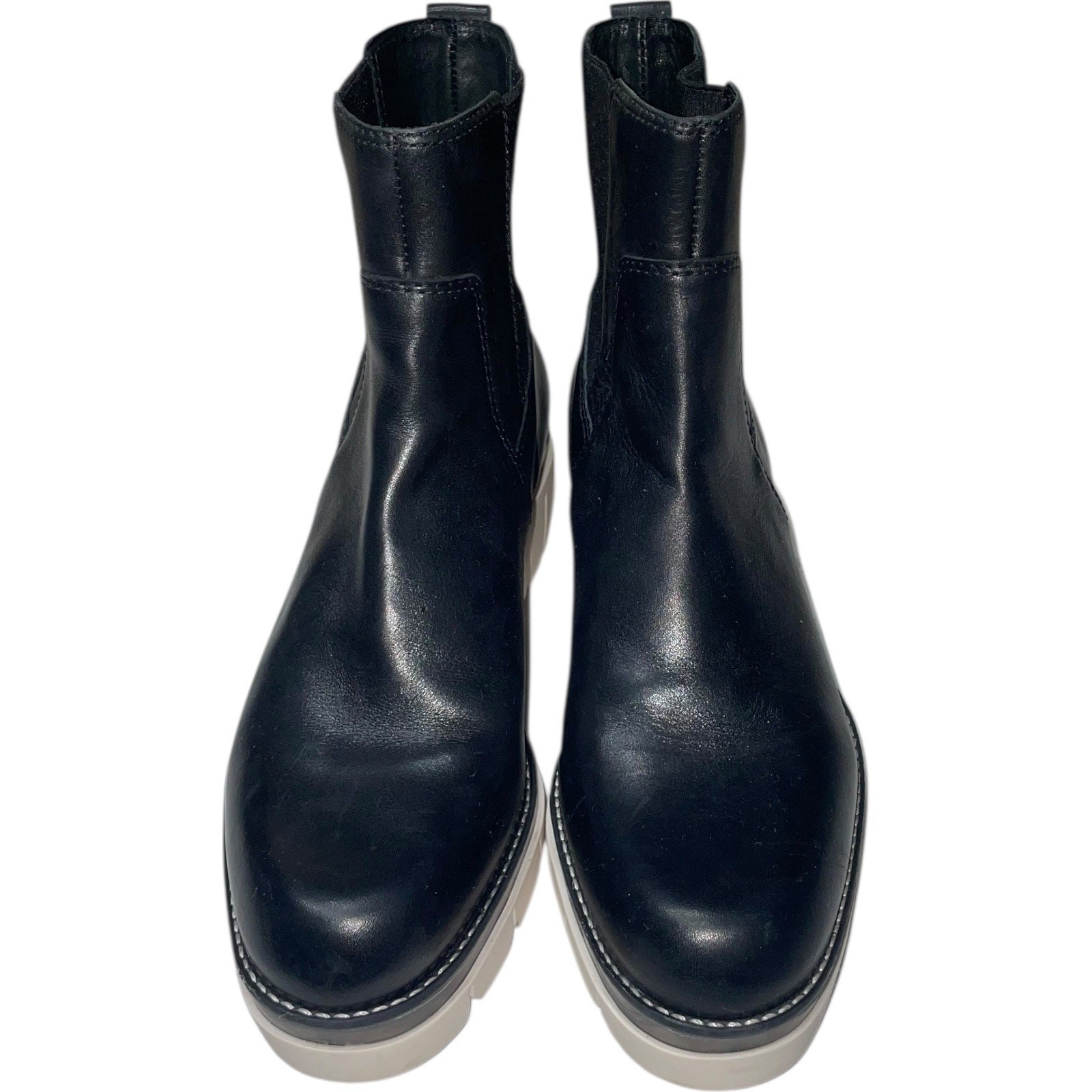 BERNARDO Sutton Chelsea Leather/Elastic Gore Platform Boot Size: 8.5M