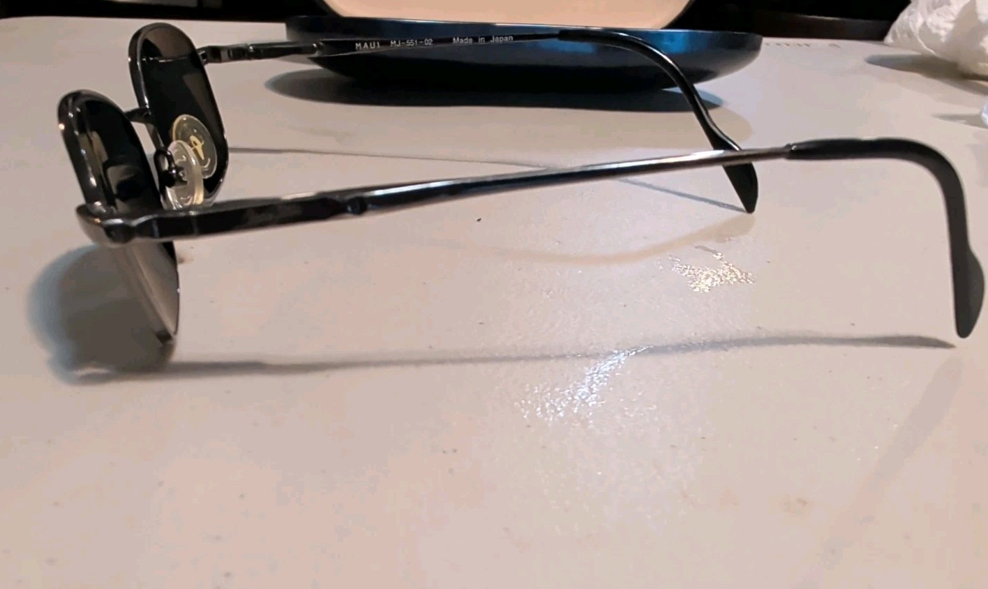 Maui Jim Hulu Sunglasses MJ-551-02 Gunmetal Titanium Polarized Black