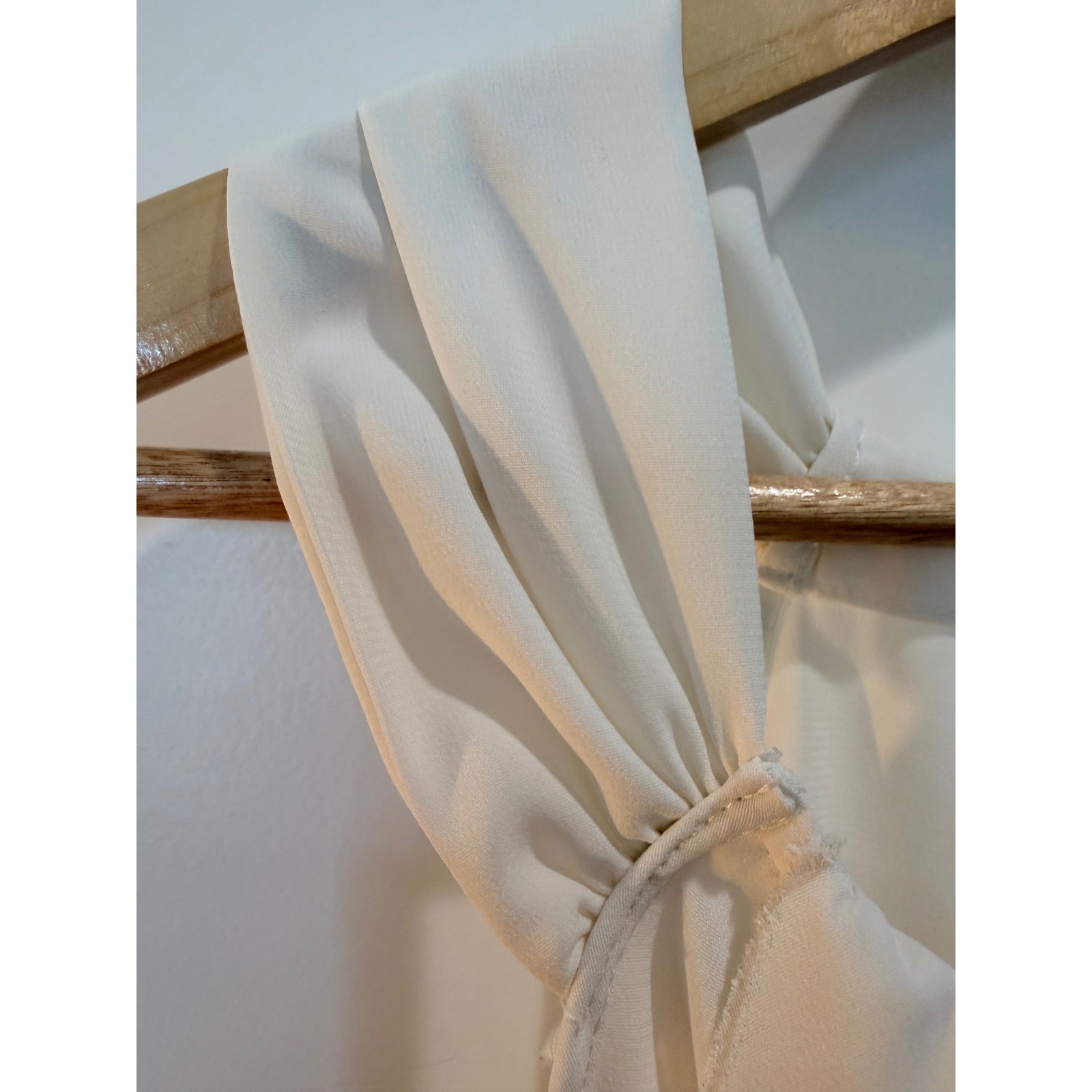 Spense Ivory White Sleeveless Ruffle Tiered High Neck Blouse Small RN73163