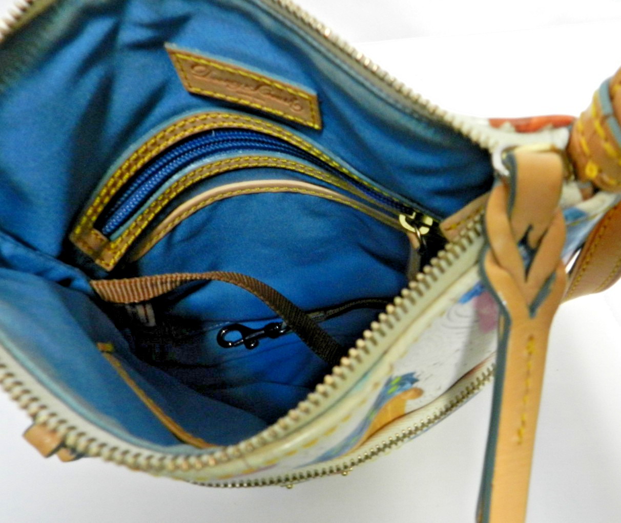 Dooney & Bourke Canvas w/ Leather Cupcake Crossbody bag purse zip top front pkt