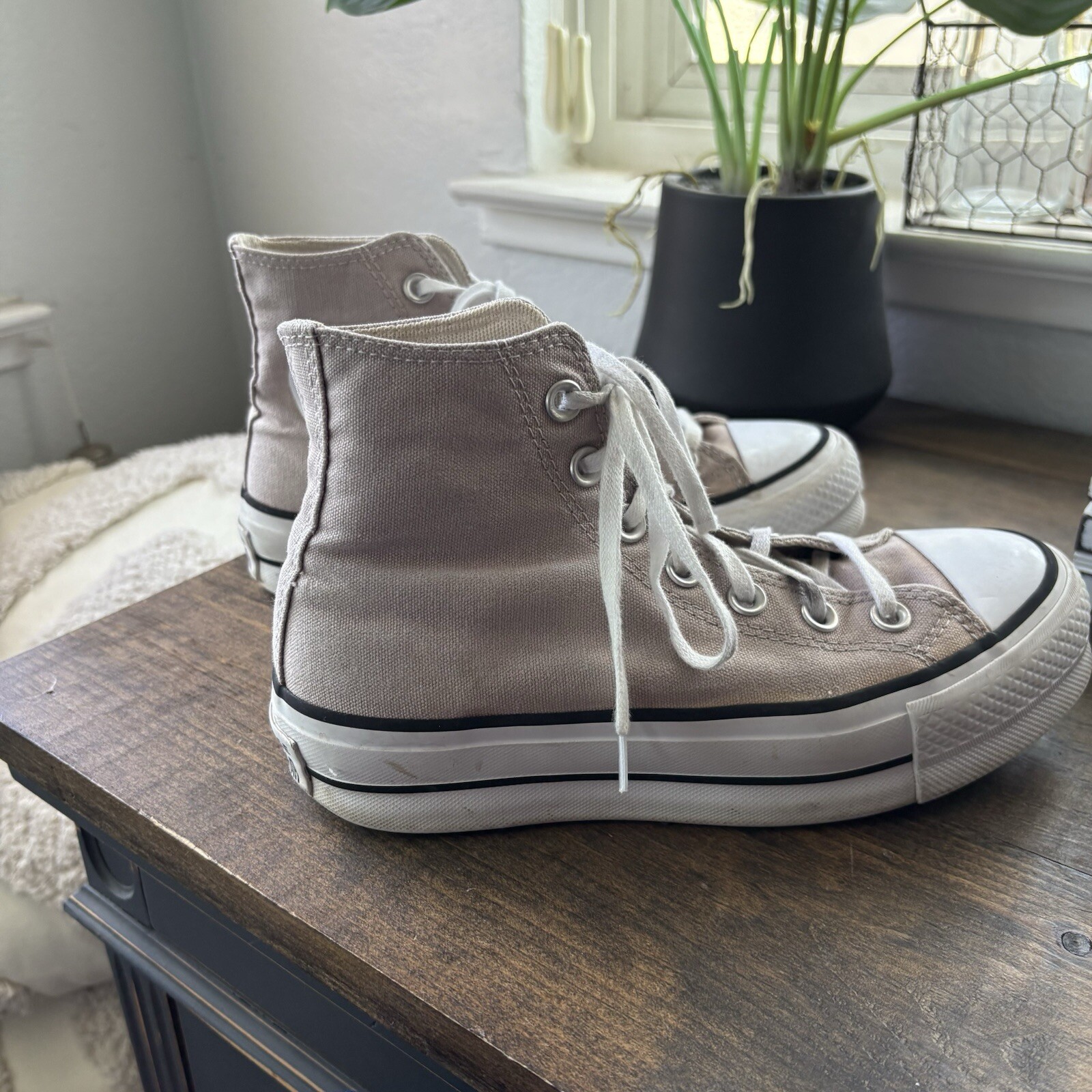 Converse Chuck Taylor All Star Lift Platform High Wonder Stone Size 5.5 Wimen’s