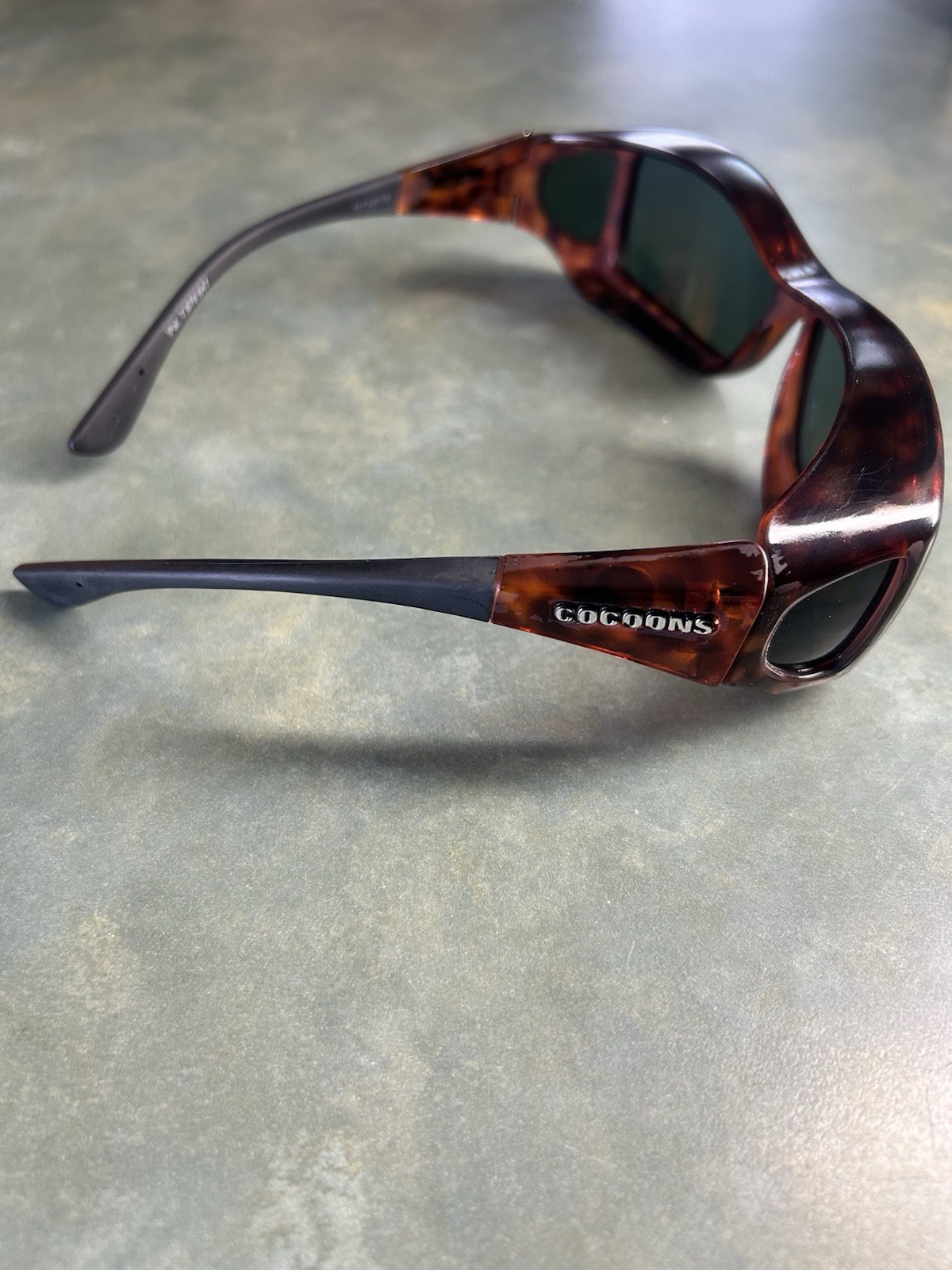 COCOONS Fit Over Sunglasses Medium Large Polarized Over Glasses As Is