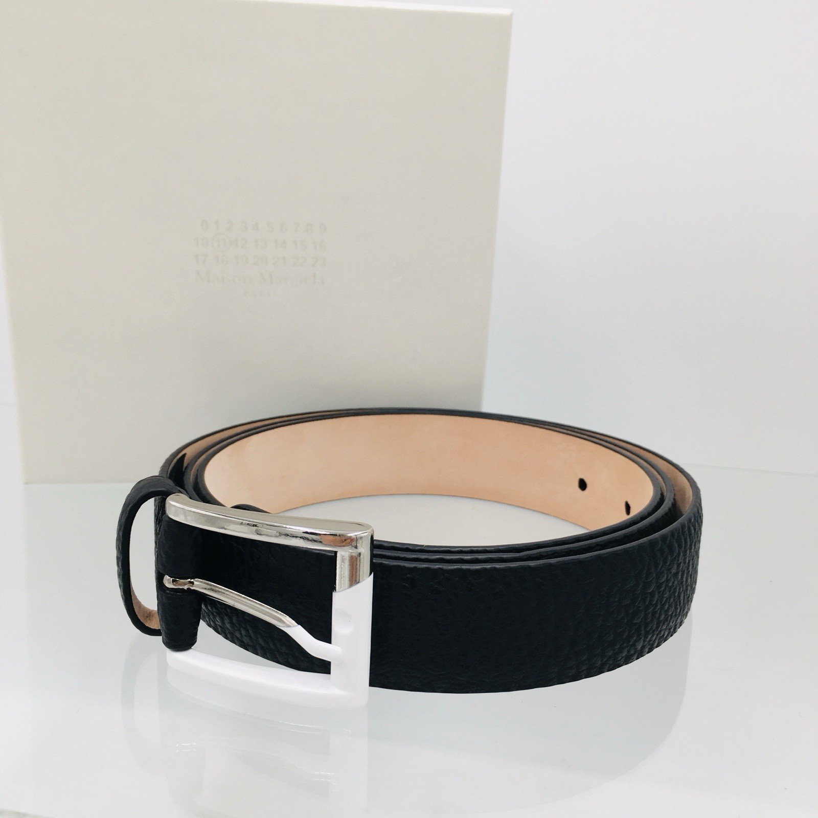 Maison Margiela SA1TP0005 P5872 T8013 Black Leather Belt