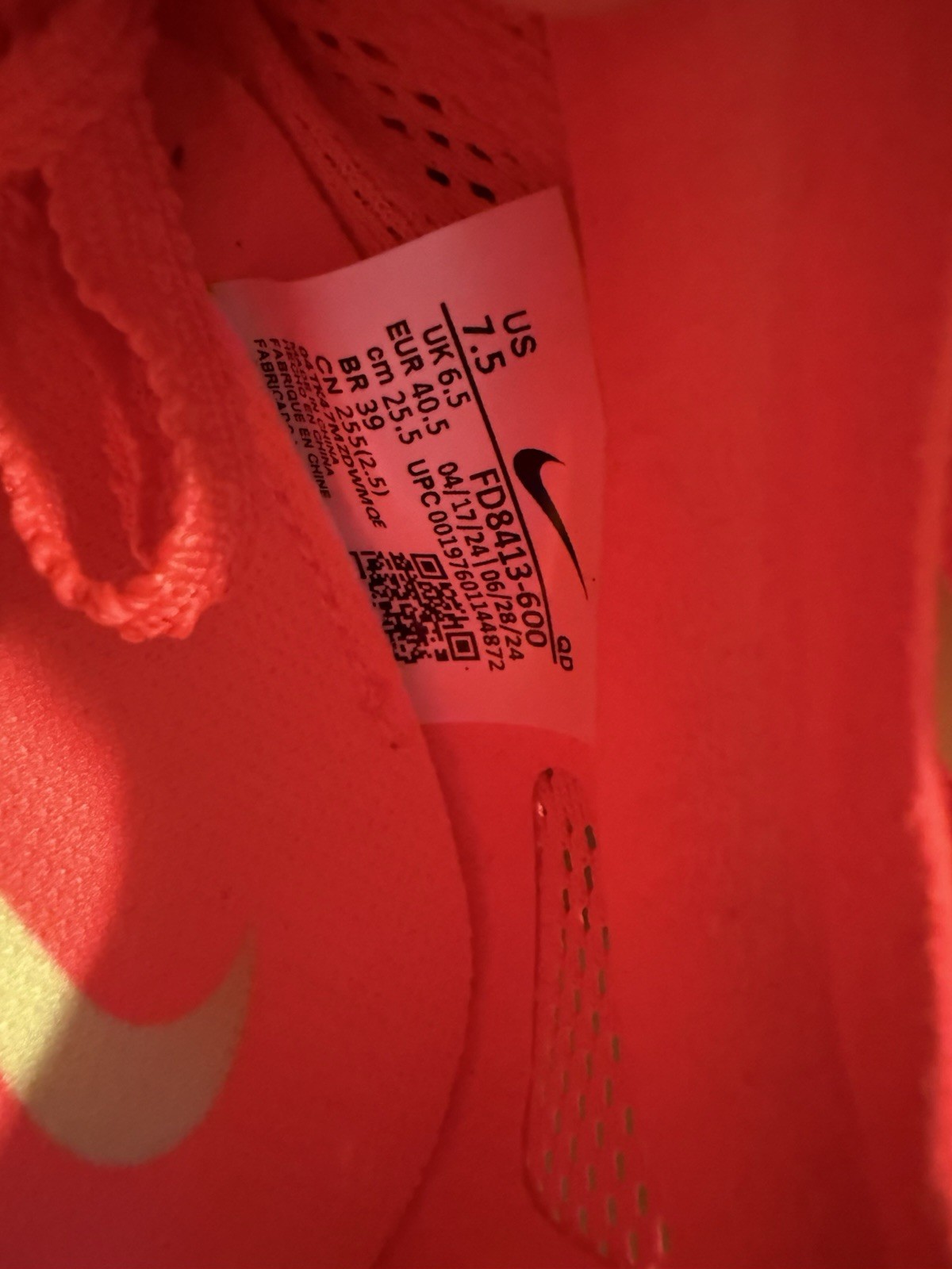 Size 7.5 – Nike ZoomX Dragonfly 2 Bright Crimson Lime Blast