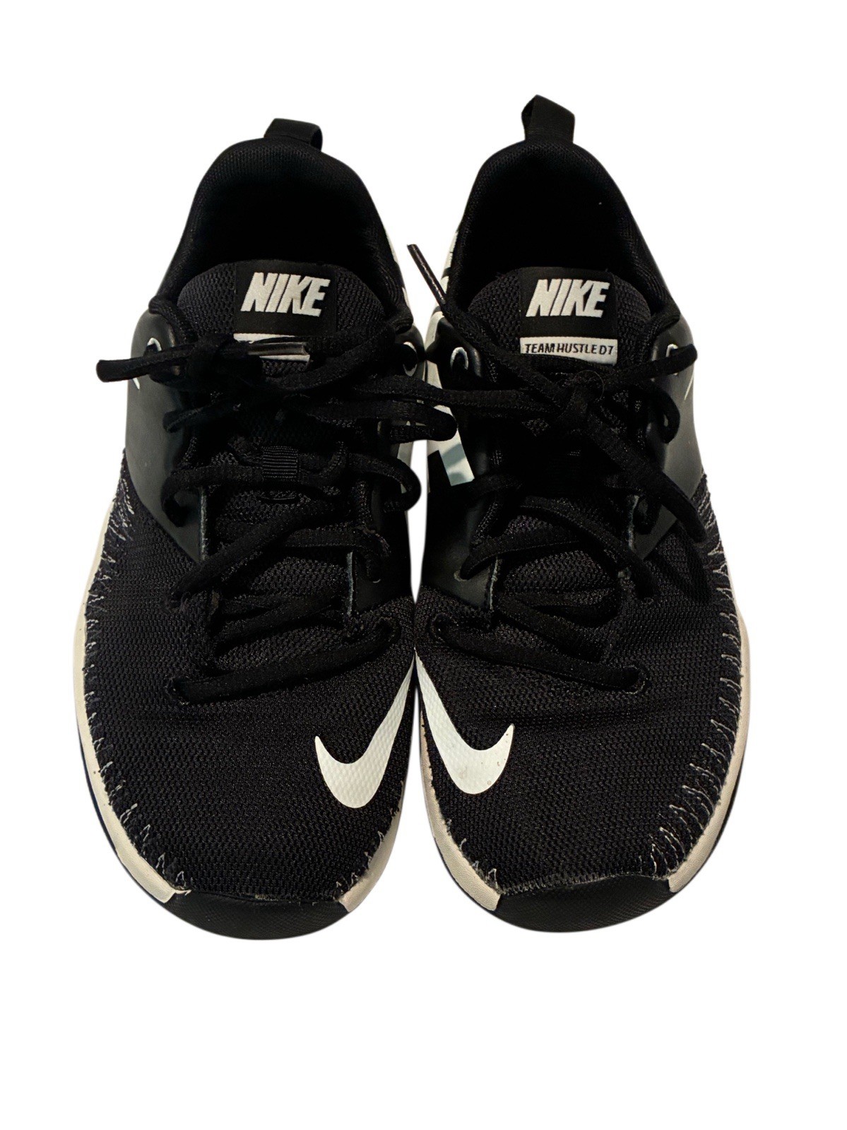 Nike Team Hustle D7 Low Black/White Youth Size 6Y Shoes
