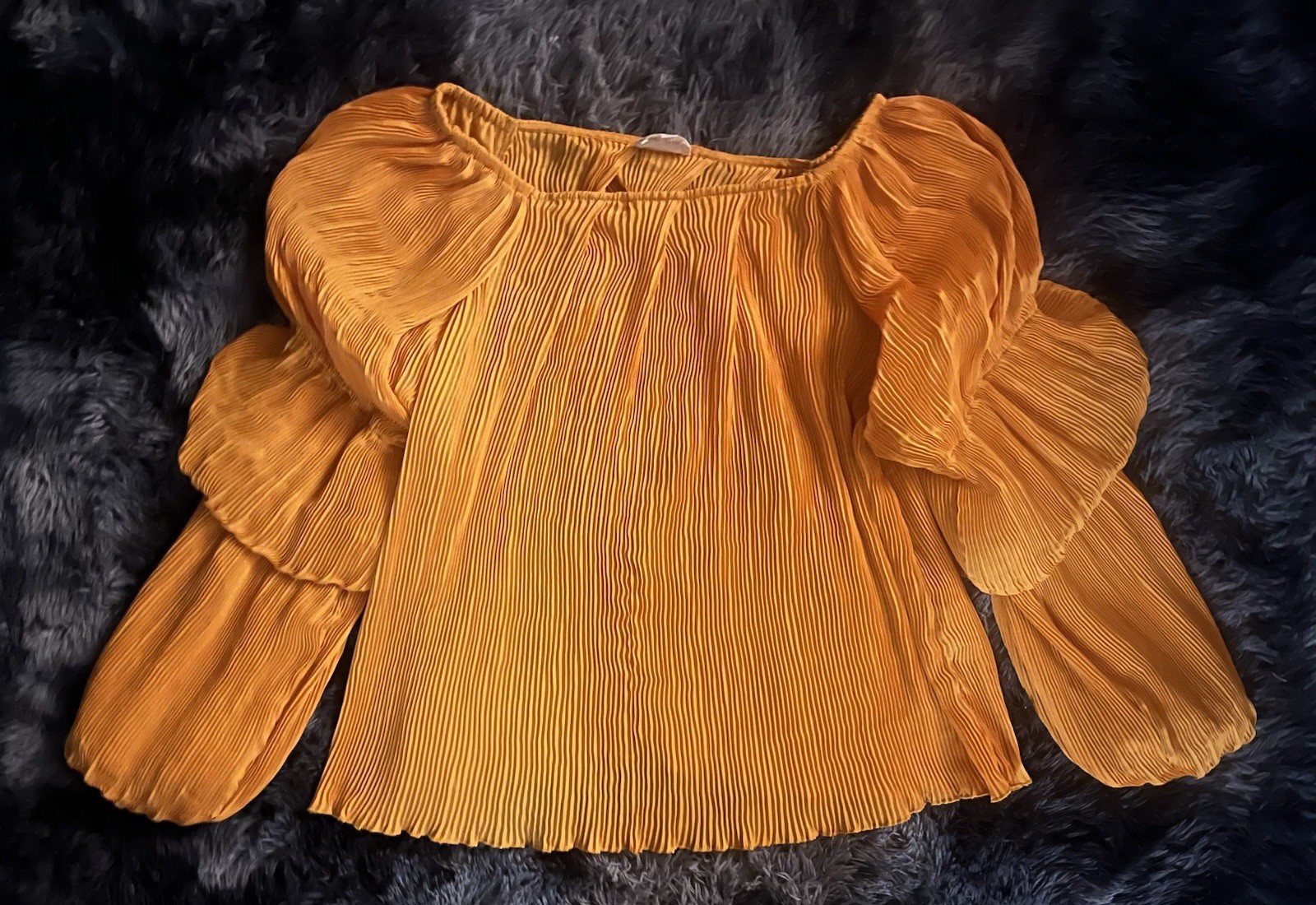 WoWo Solid Off-the-Shoulder Pleated Ruffle Puff Long Sleeve Blouse Womens 3X