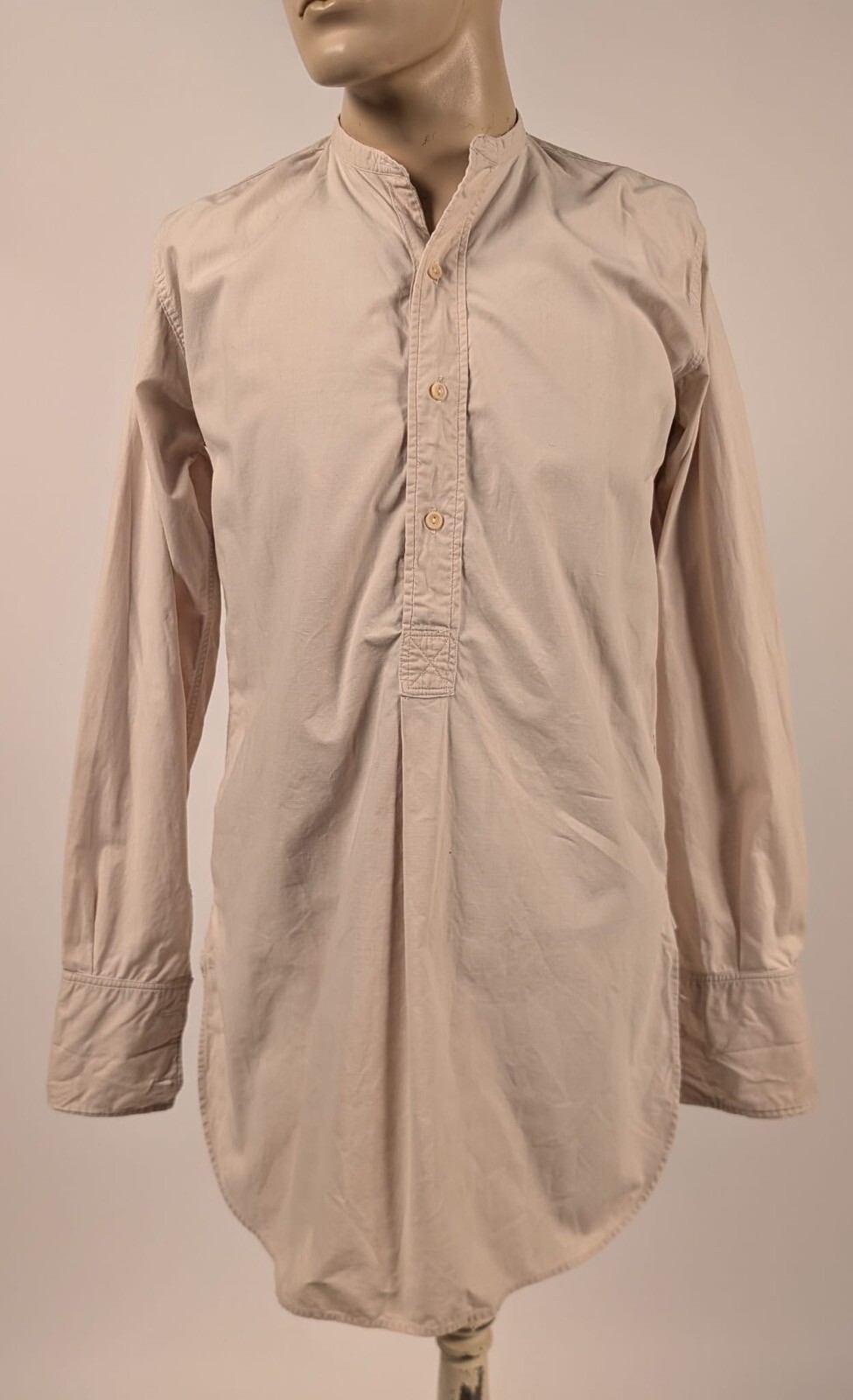 ANTIQUE 1940’S CC 1 MEN’S BAND COLLAR SHIRT W HALF BUTTON FRONT