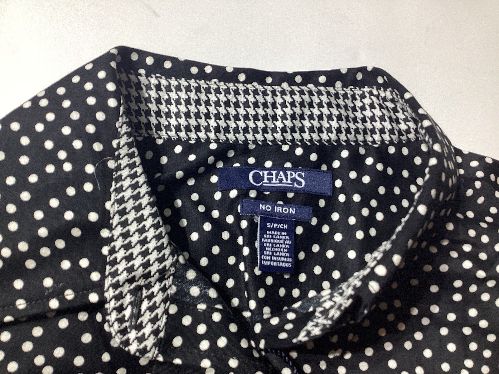 Women’s CHAPS NO IRON BLACK WHITE POLKA DOT BUTTON-UP TOP SHIRT SZ SMALL NEW