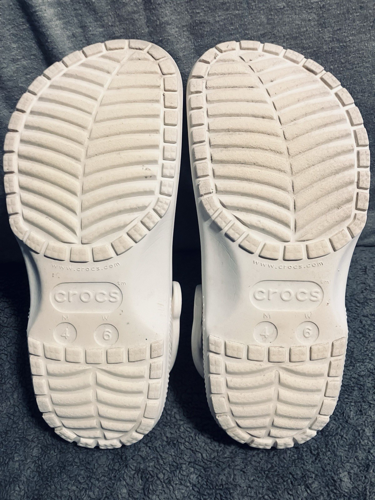 Unisex Crocs Classic Translucent Frosted Clear White Clogs Size M4 W6 GR8 Shape