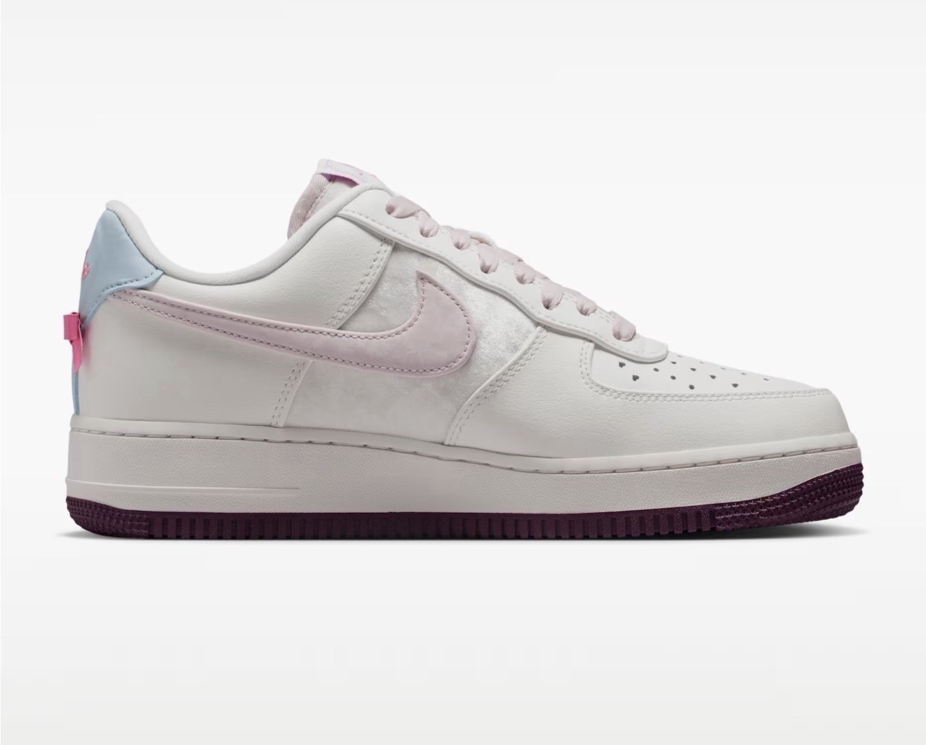 NIKE AIR FORCE 1 LOW VALENETINES DAY 2026 MULTIPLE WOMEN,MENS,KIDS SIZES NEW
