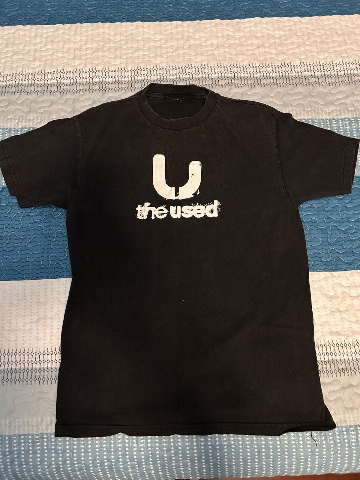 ‘The Used’ early 2000s Vintage T-Shirt. Size Medium. “THE USED”