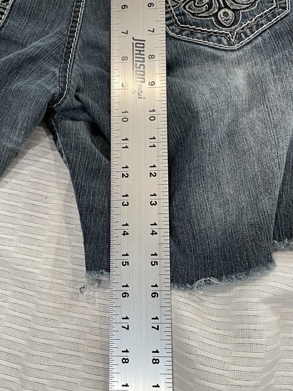 Angels Womens Size 11 Custom Cut Off Denim Shorts Frayed Raw Hem Blue Jeans W31