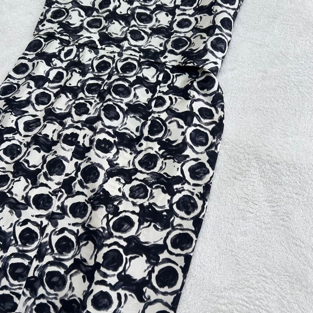Max Mara Geometric Silk Sheath Dress Black White Sleeveless Lined Auth