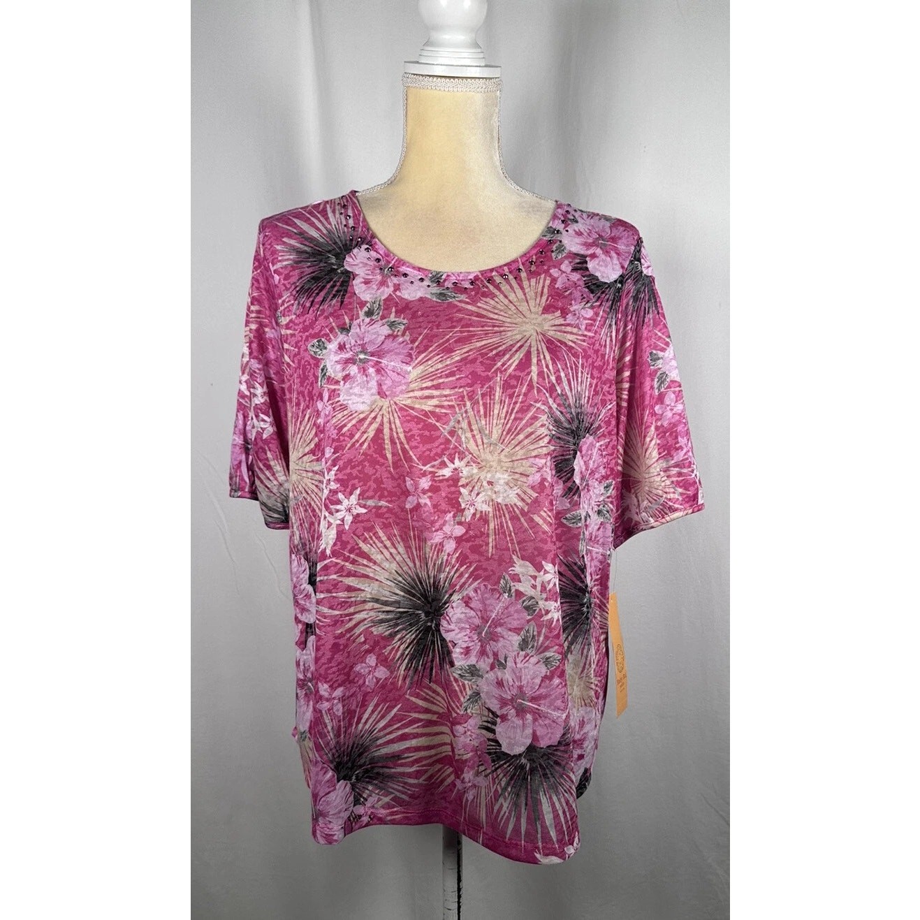 1253-Ruby Rd Top Women 1X Stretch S/S Pink Rhinestones