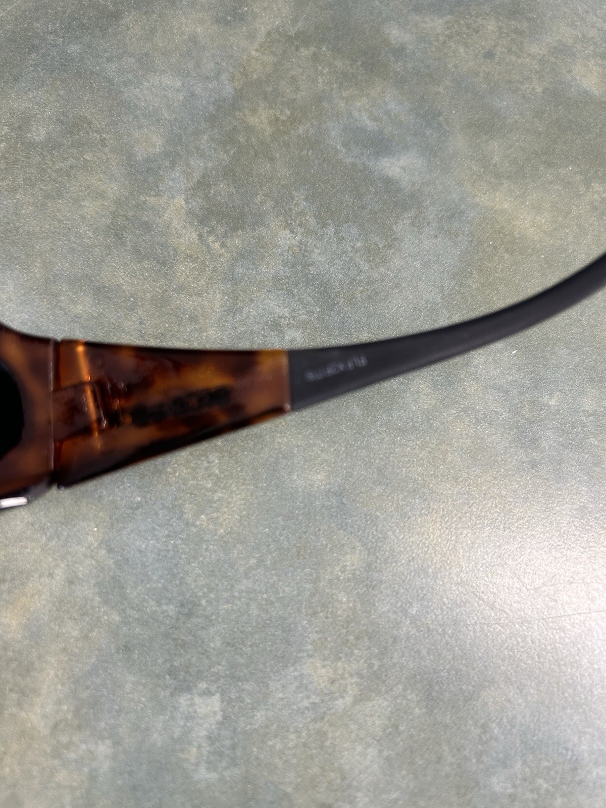 COCOONS Fit Over Sunglasses Medium Large Polarized Over Glasses As Is