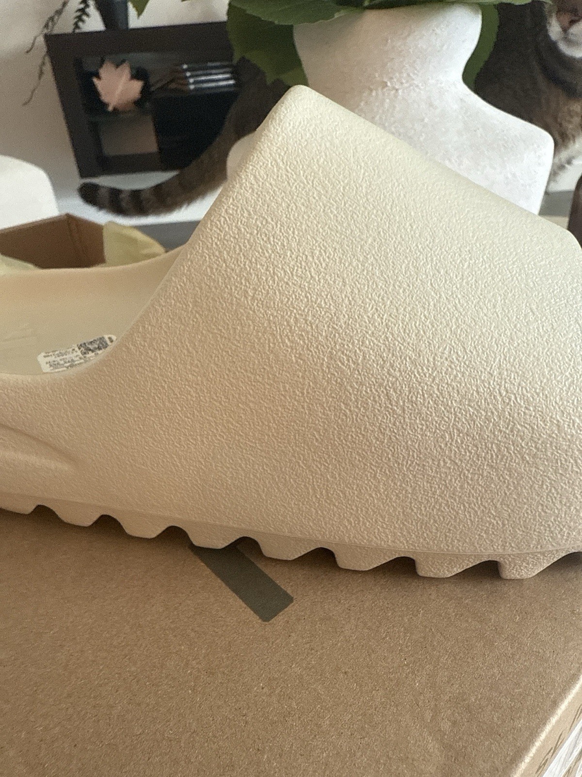 Adidas Yeezy Slide Bone FZ5897 – Size 9 Men’s – Sandals – New