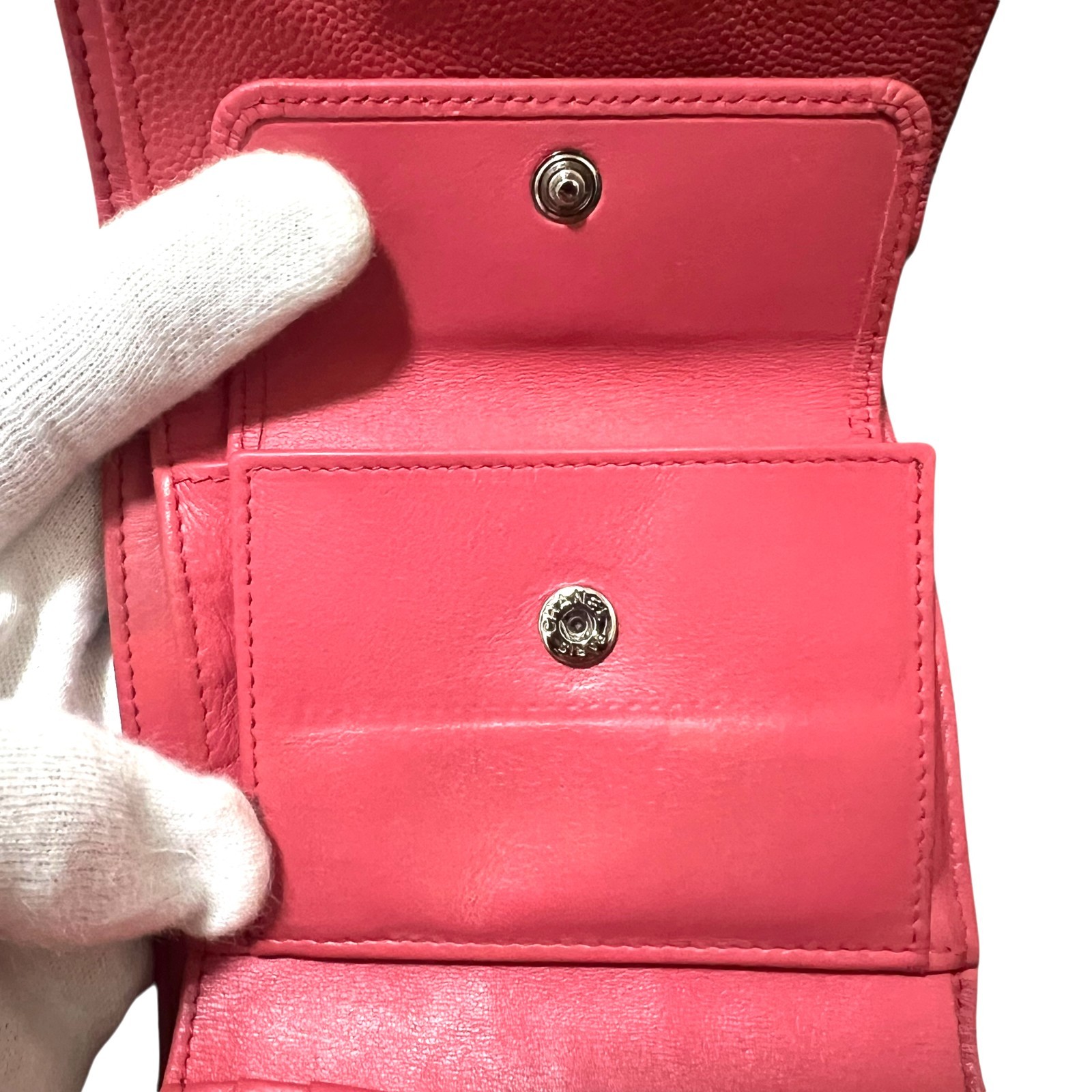 CHANEL Pink Caviar Skin Matelasse CC Logo Flap Tri-fold Small Flap Wallet