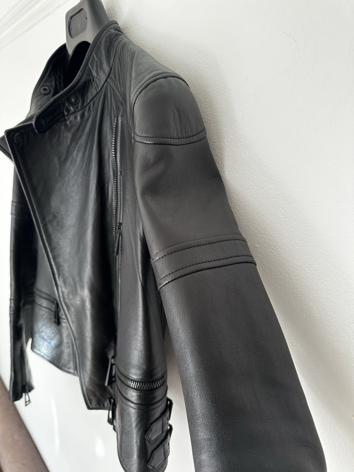 BELSTAFF BLACK LEATHER JACKET IT42 UK 10