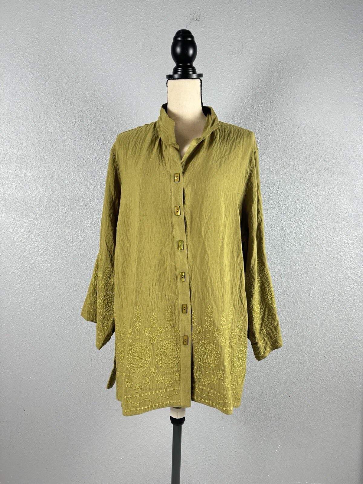John mark Women’s Green Button Down Embroidered Size 1X NWT $129