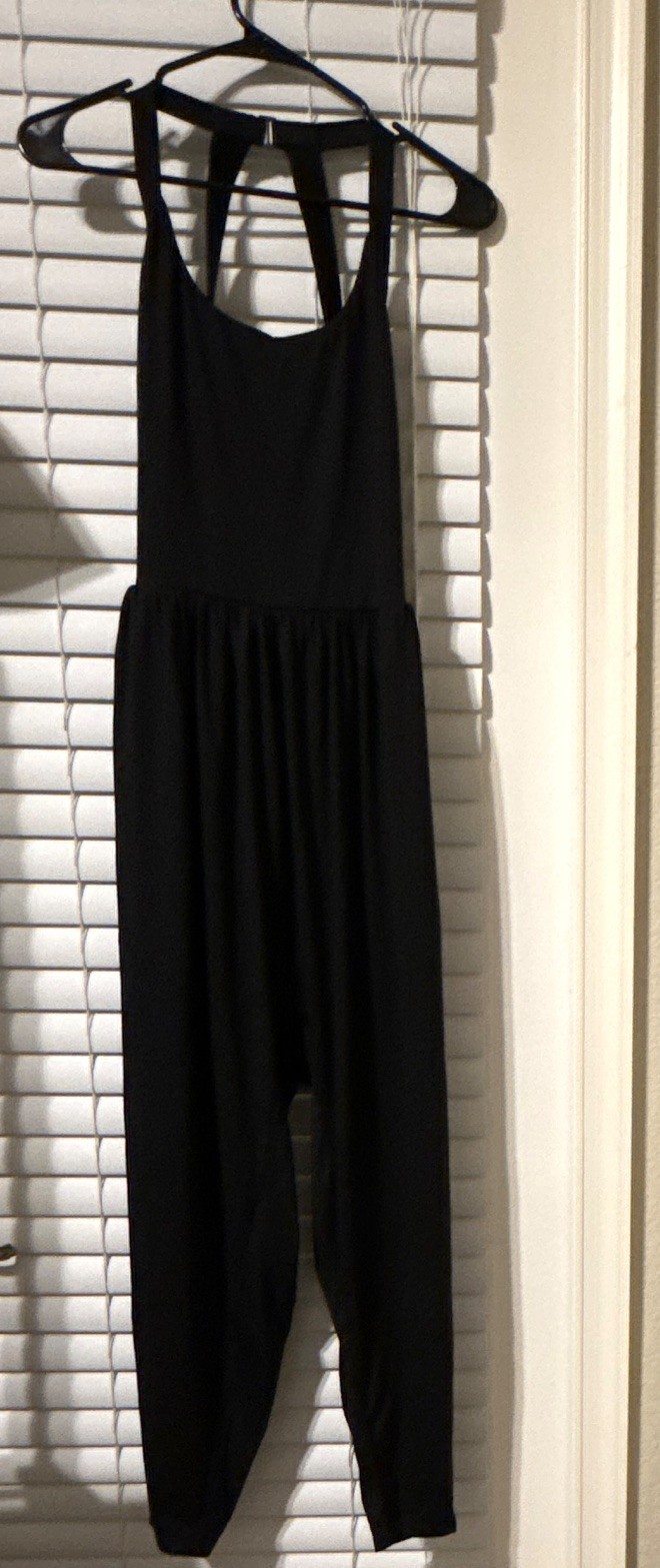 Halara Women’s Black Sleeveless Scoop Neck Stretch Knit Jumpsuit M