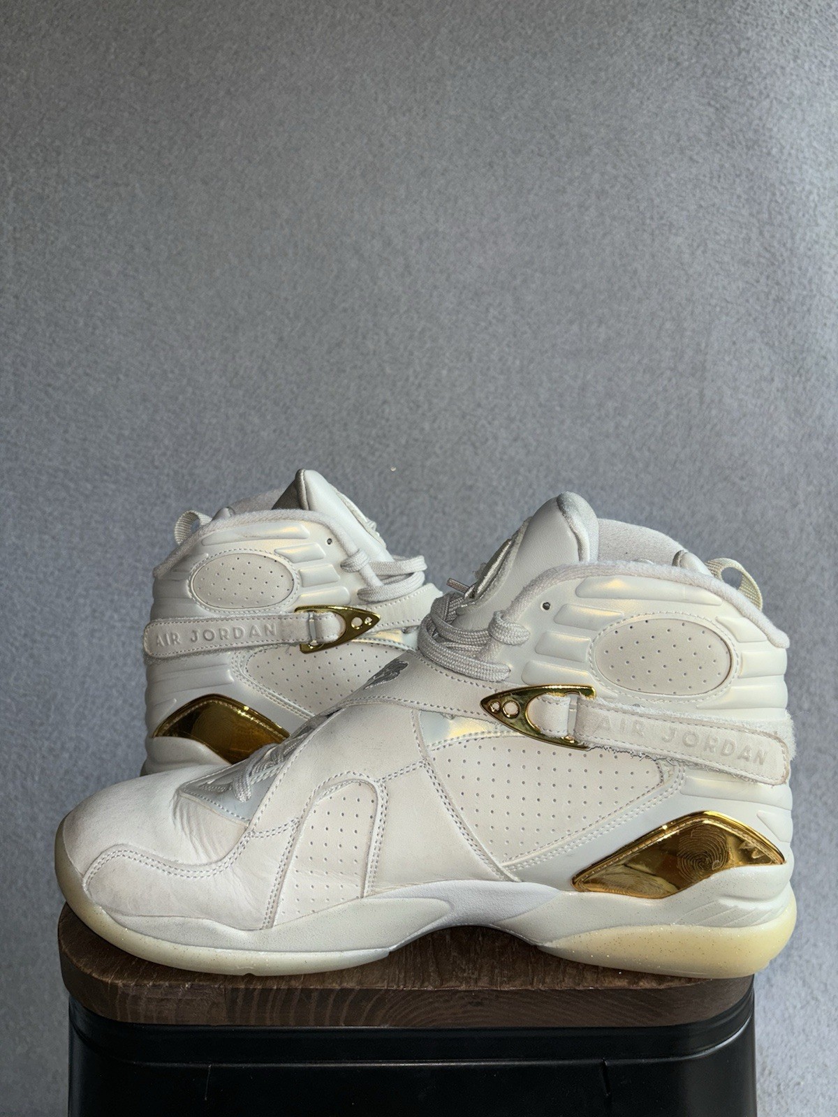 Air Jordan 8 Retro C&C Trophy Champagne 2016 Size 11.5 Pre-owned