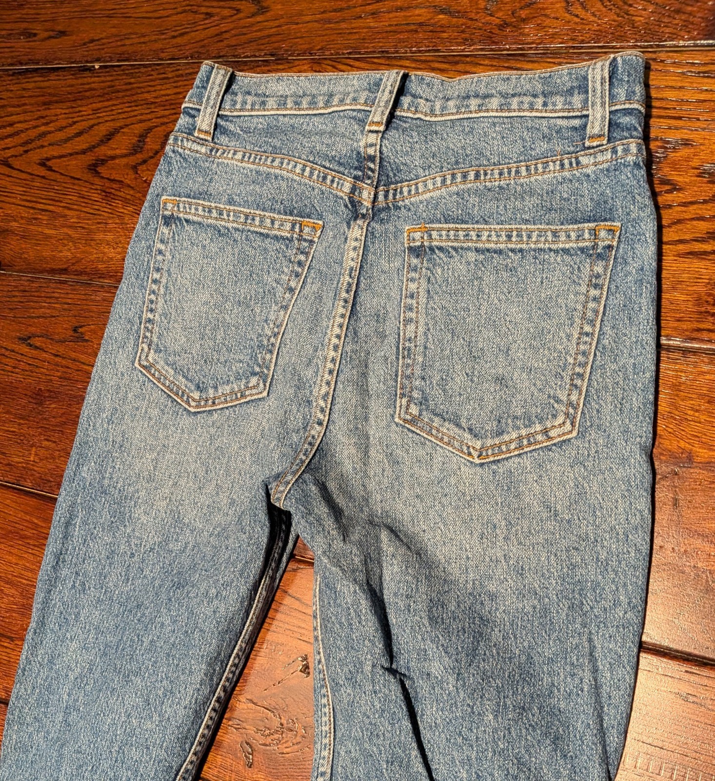 Reformation Women’s Liza High Straight Jean in Palermo Wash – 25(12.75″)x29.5″