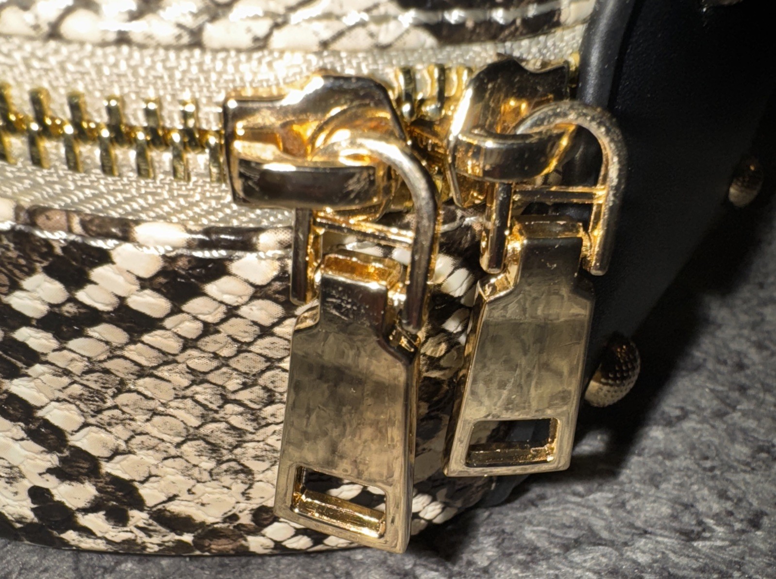 isabelle vegan leather snake print crossbody bag w/ Strap | New W/ Tags!