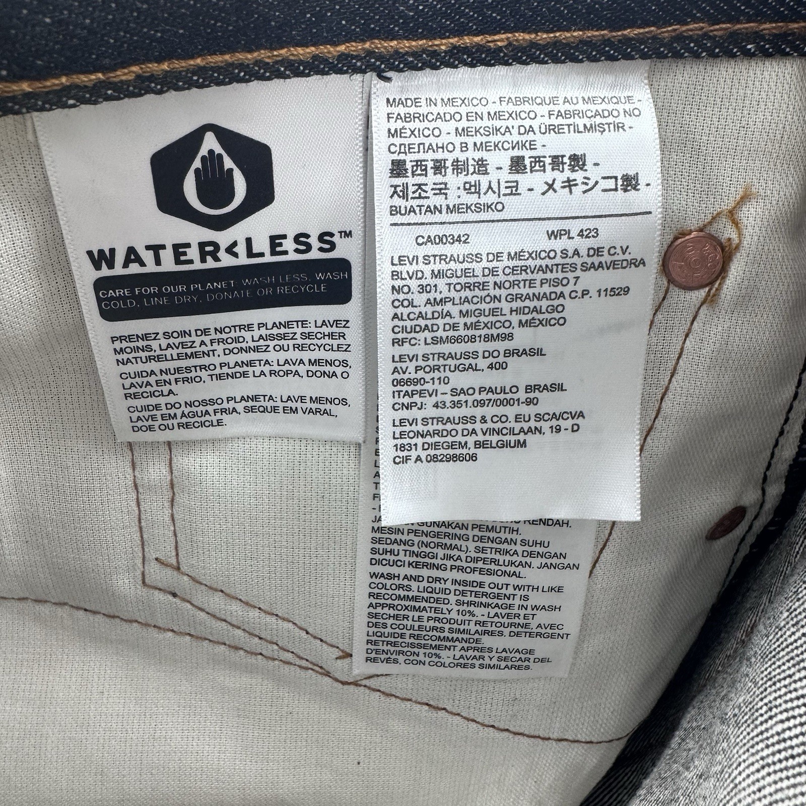 Levi’s 501 Shrink To Fit Button Fly Jeans Straight Leg Mens 35×34 Rigid 0226 NWT
