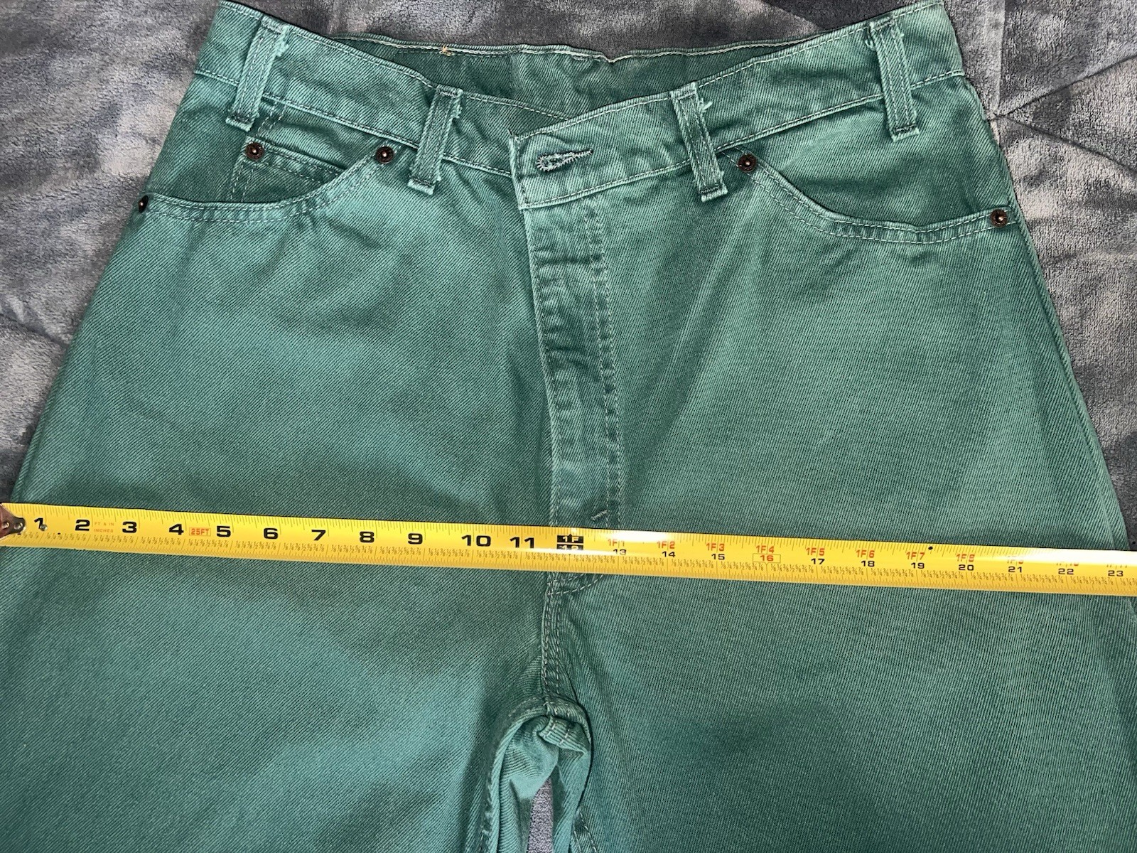 Vintage Levis 550 Jeans Mens 36X34 Green Denim Relaxed Tapered 90’s USA Made