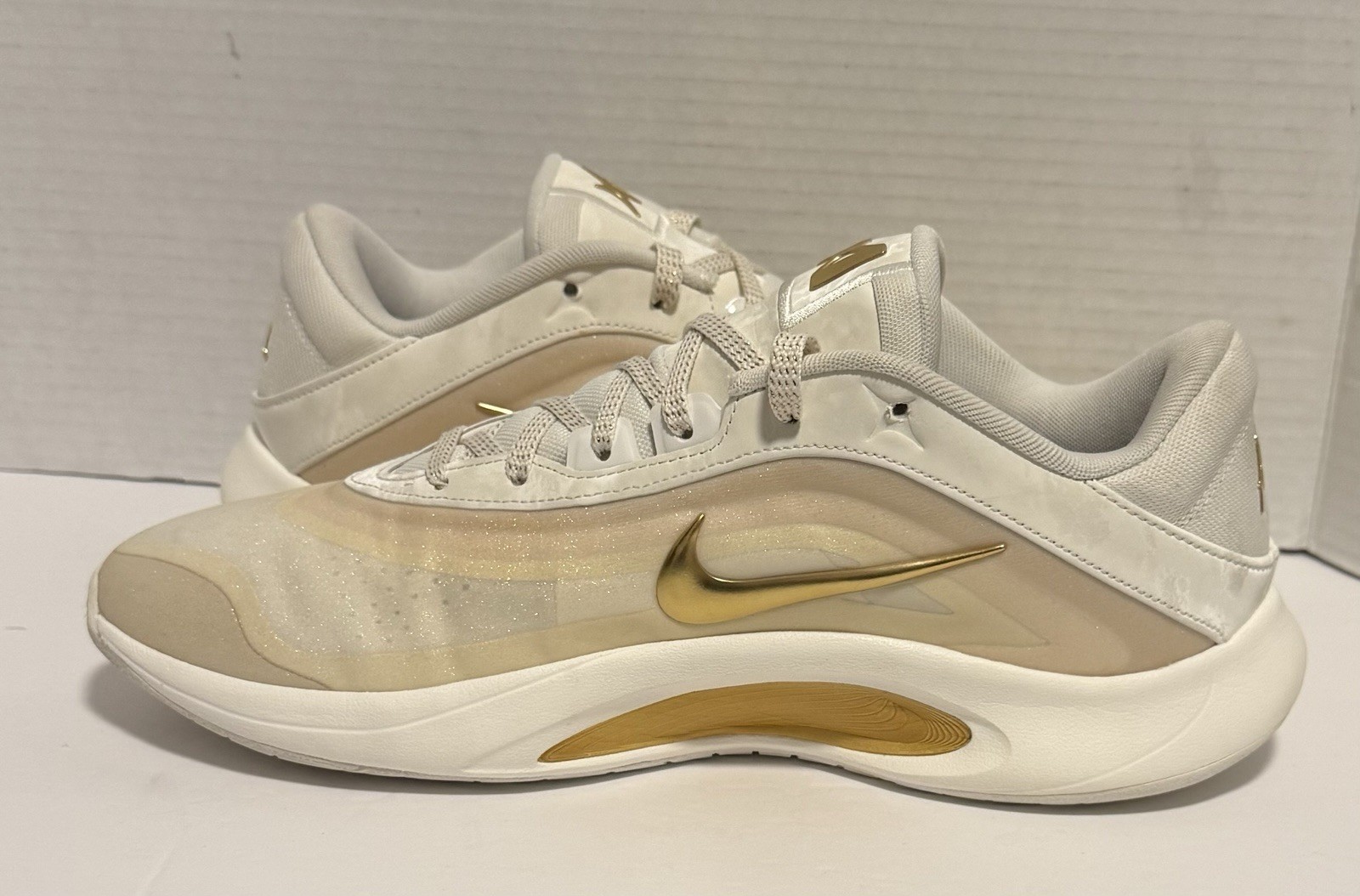 Nike A’One Sail/Metallic Gold Dynasty Basketball FZ8605-102 (Womens 11)(Mens 9.5