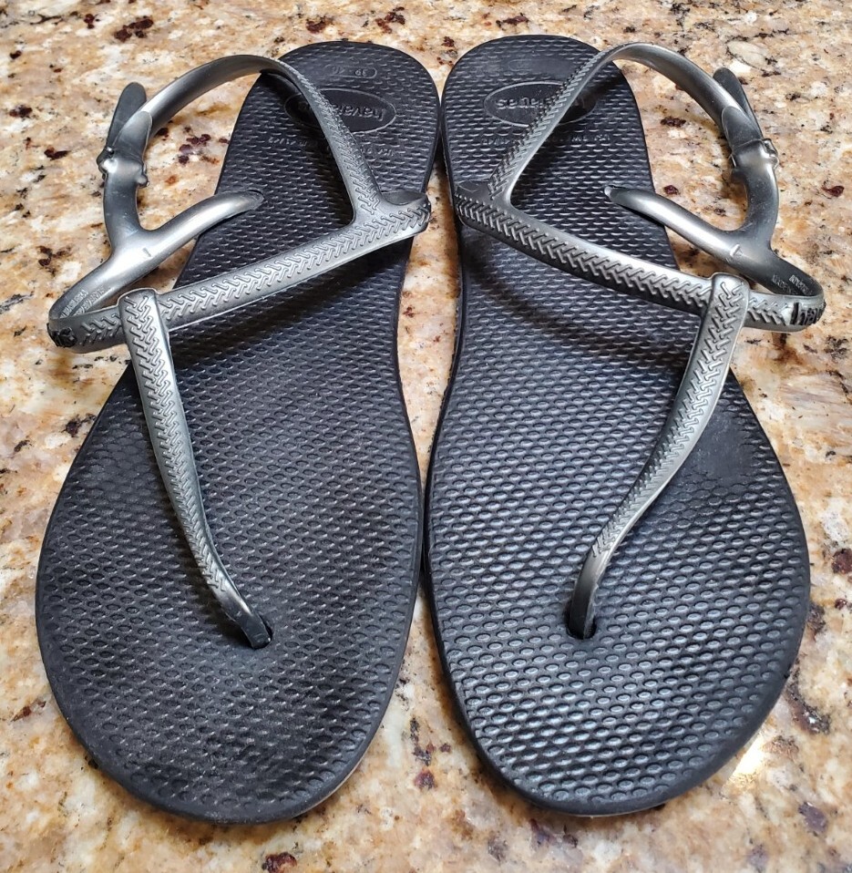 Havaianas T-Strap Buckle Closure Rubber Flat Flip Flop Black, Silver Size 9W/10W