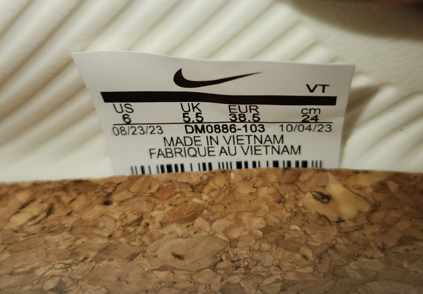 Nike ISPA Universal Nature White Sandal , Size 6 /7.5 wmns DM0886-103