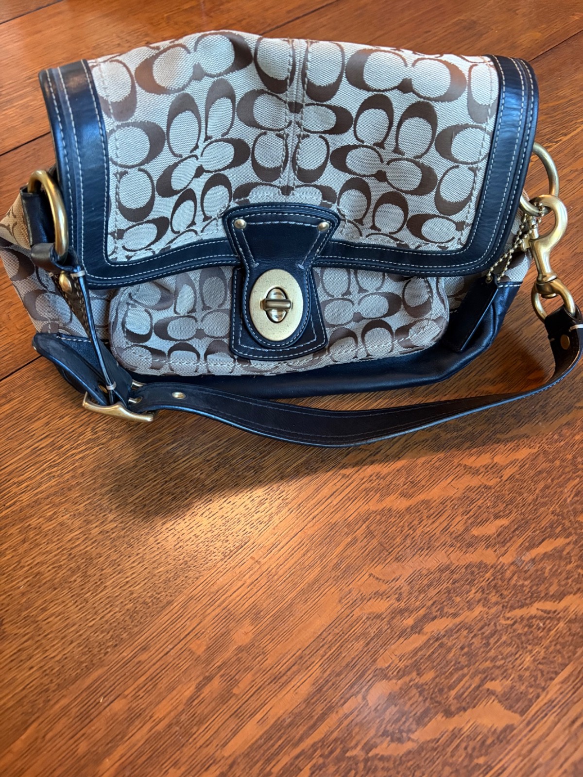 Authentic Coach Vintage Legacy/Ali Signature Flap Jacquard (model G0893-F12857)