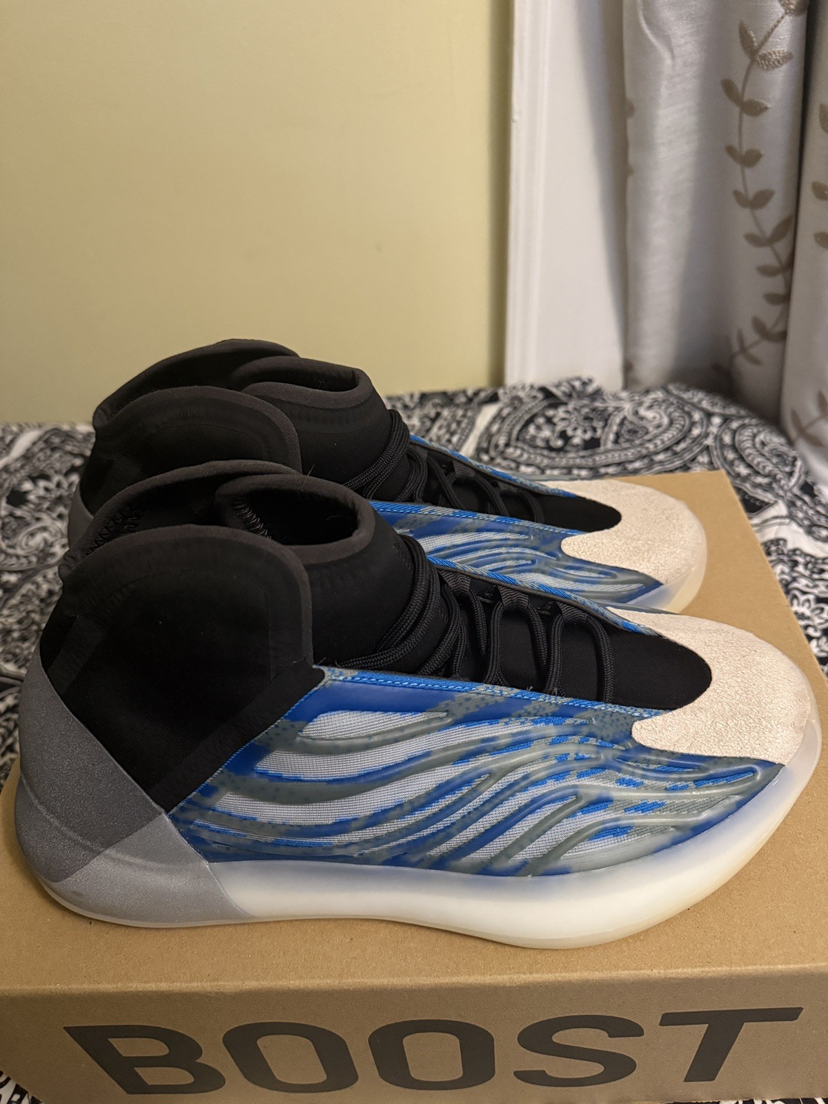 Adidas Yeezy Quantum Frozen Blue Basketball Shoes Men’s Size 11 Barely Used