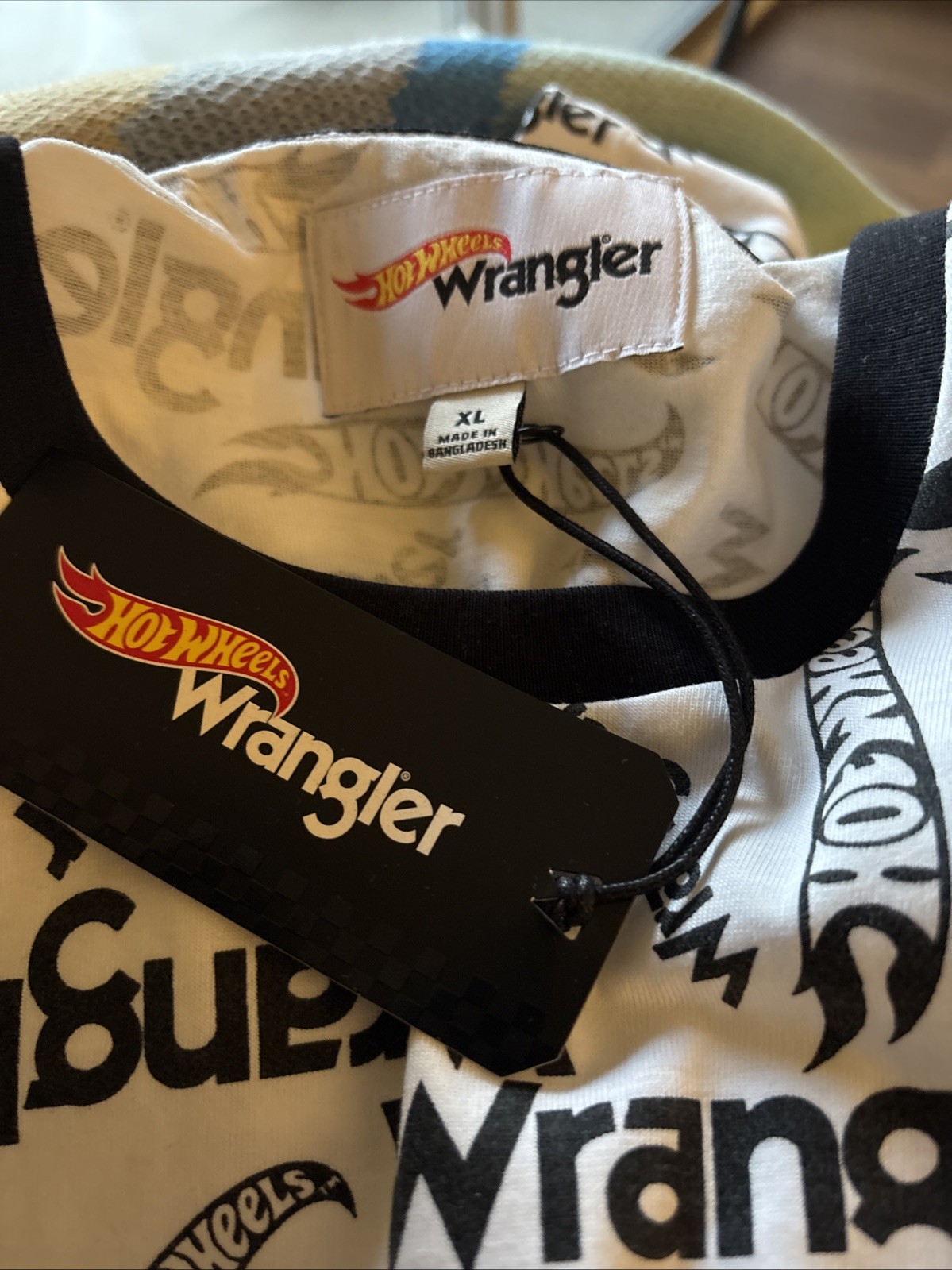 Wrangler x Hot Wheels Tee Men XL Black White All Over Print Logo Cotton